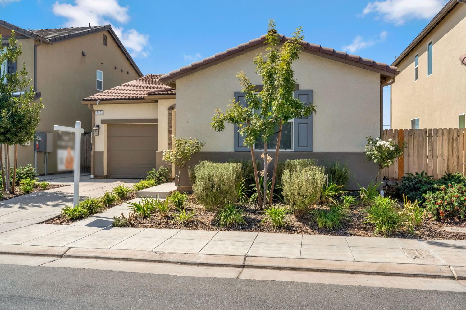 310 Talus Way S, Madera, CA 93636