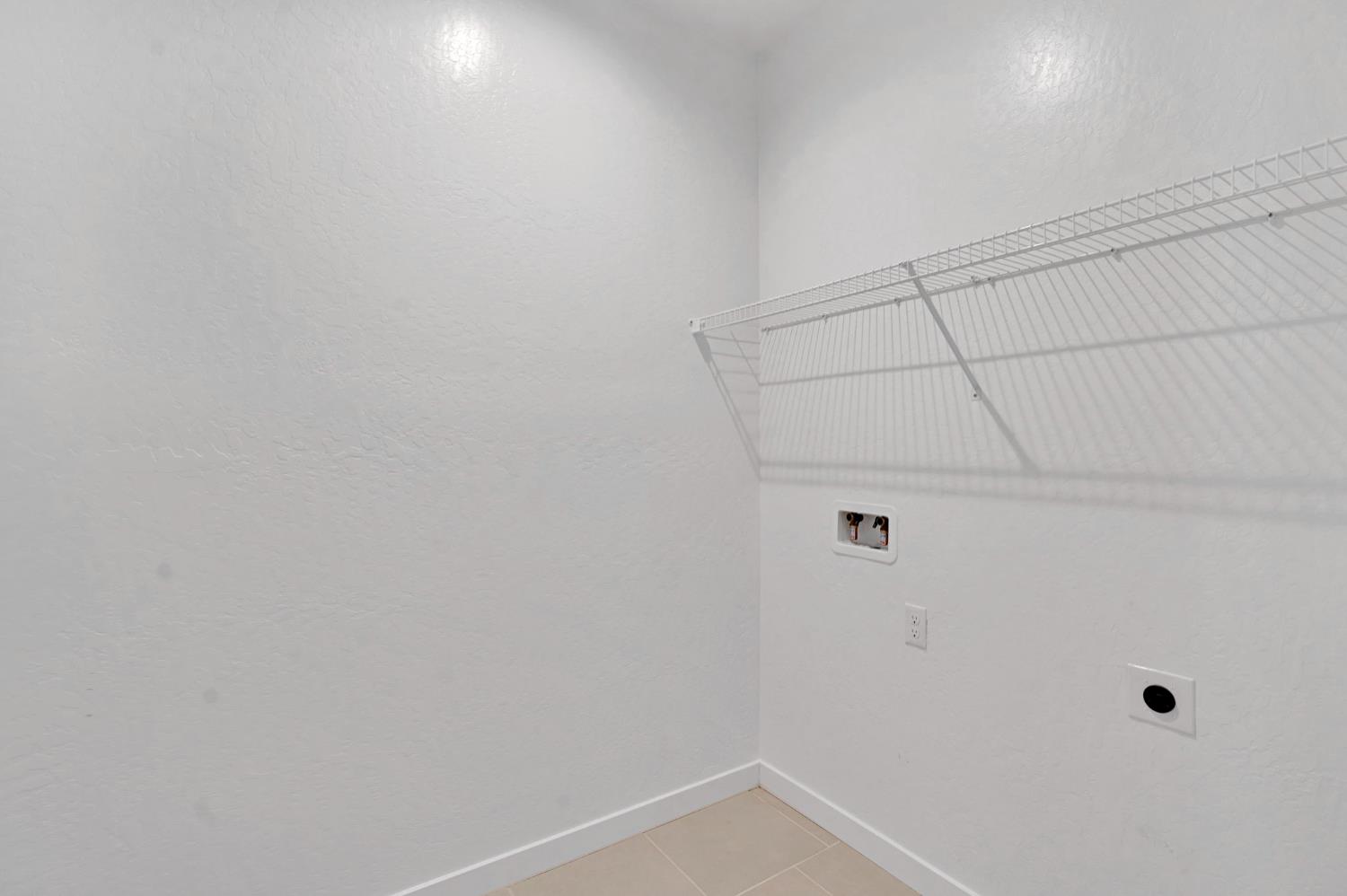 310 Talus Way S, Madera, CA 93636