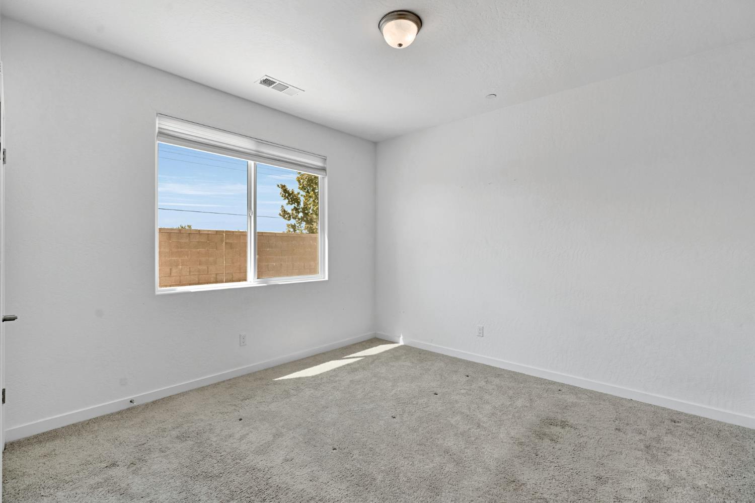 310 Talus Way S, Madera, CA 93636
