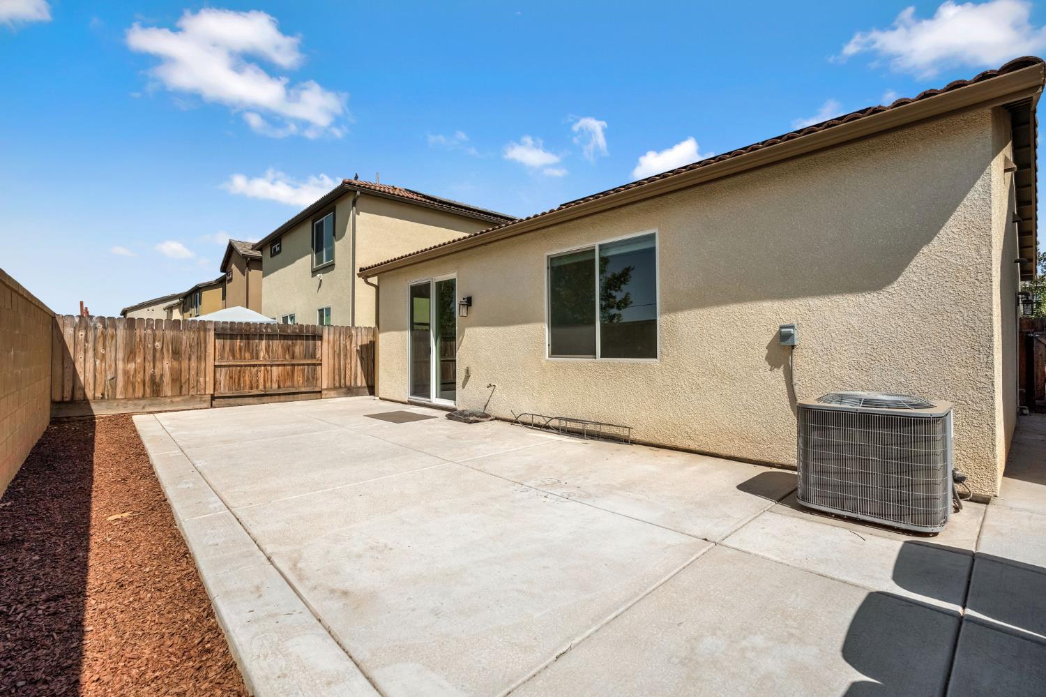 310 Talus Way S, Madera, CA 93636