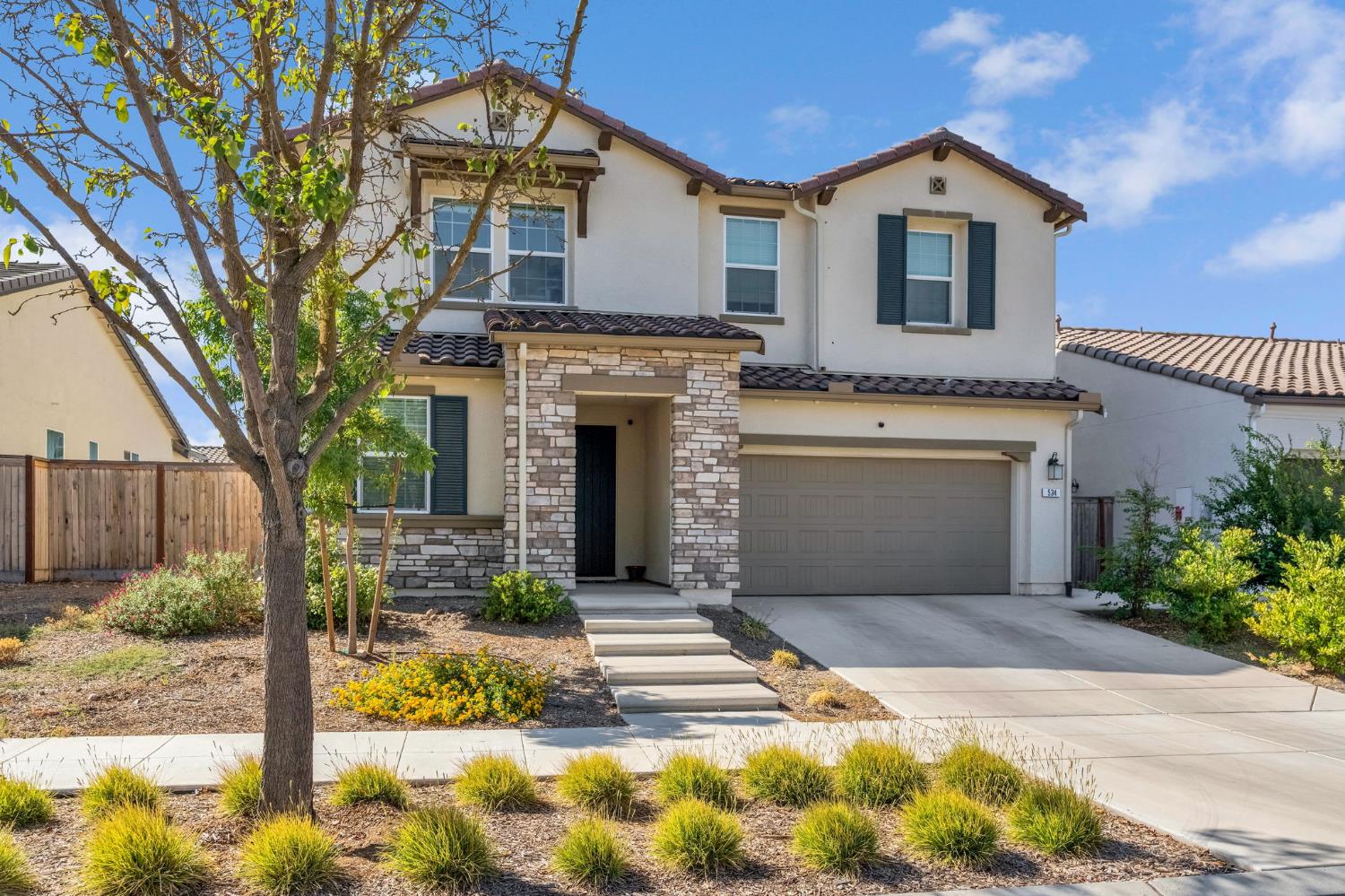 534 Laurel Crest Ave, Madera, CA 93636