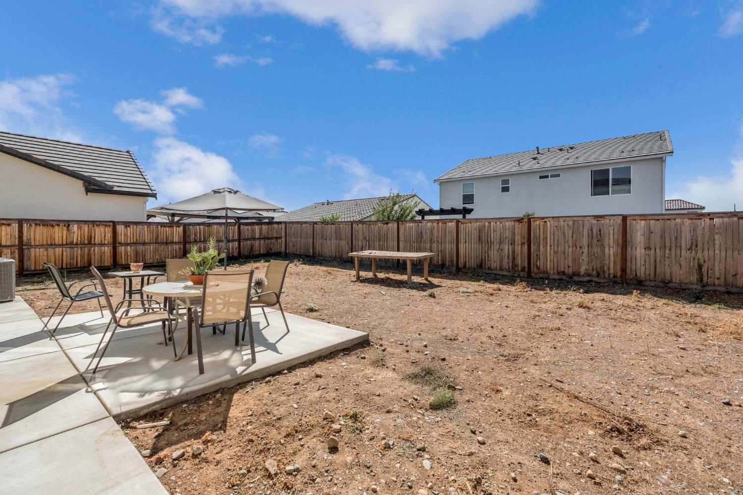 534 Laurel Crest Ave, Madera, CA 93636