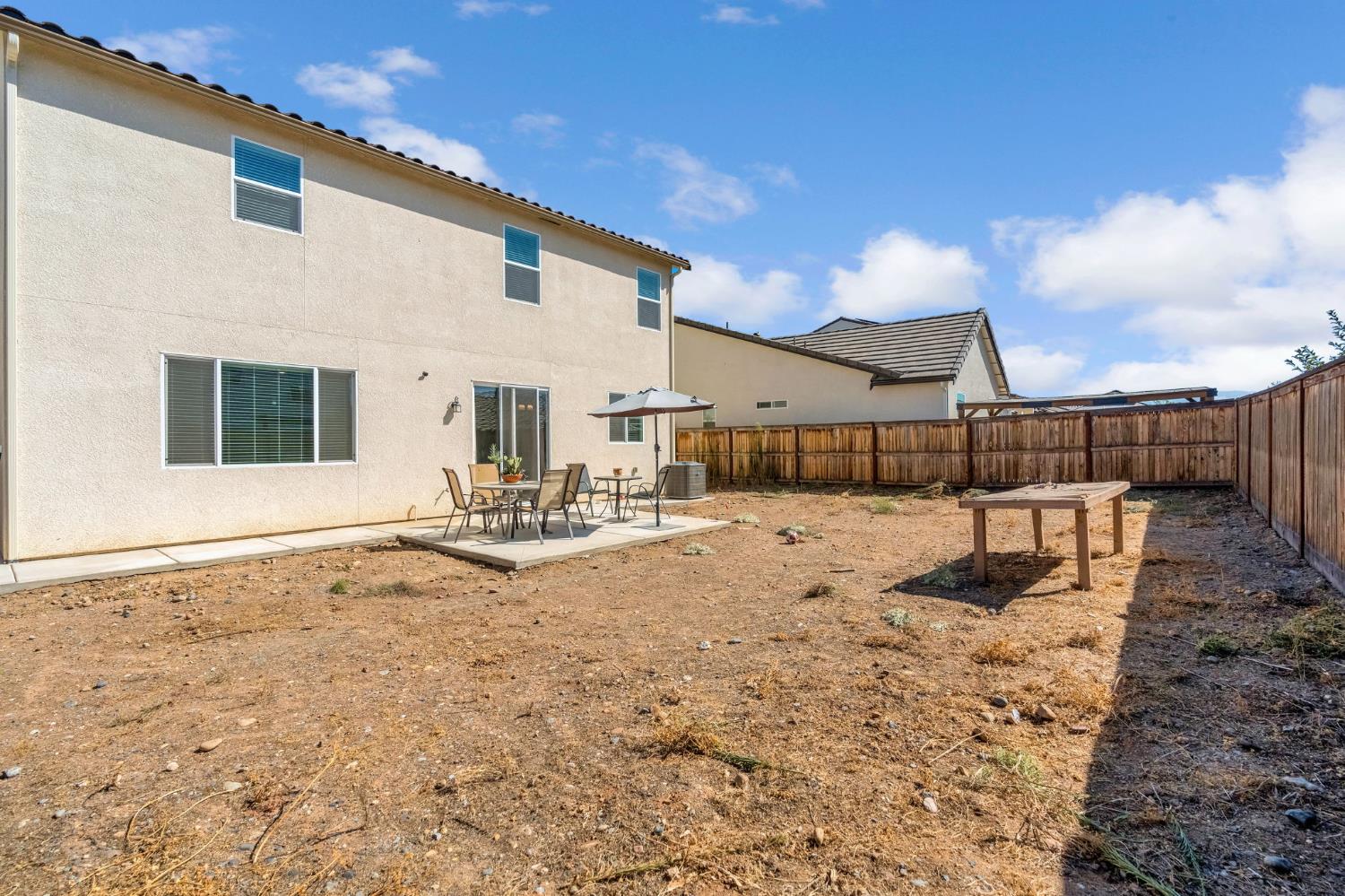 534 Laurel Crest Ave, Madera, CA 93636