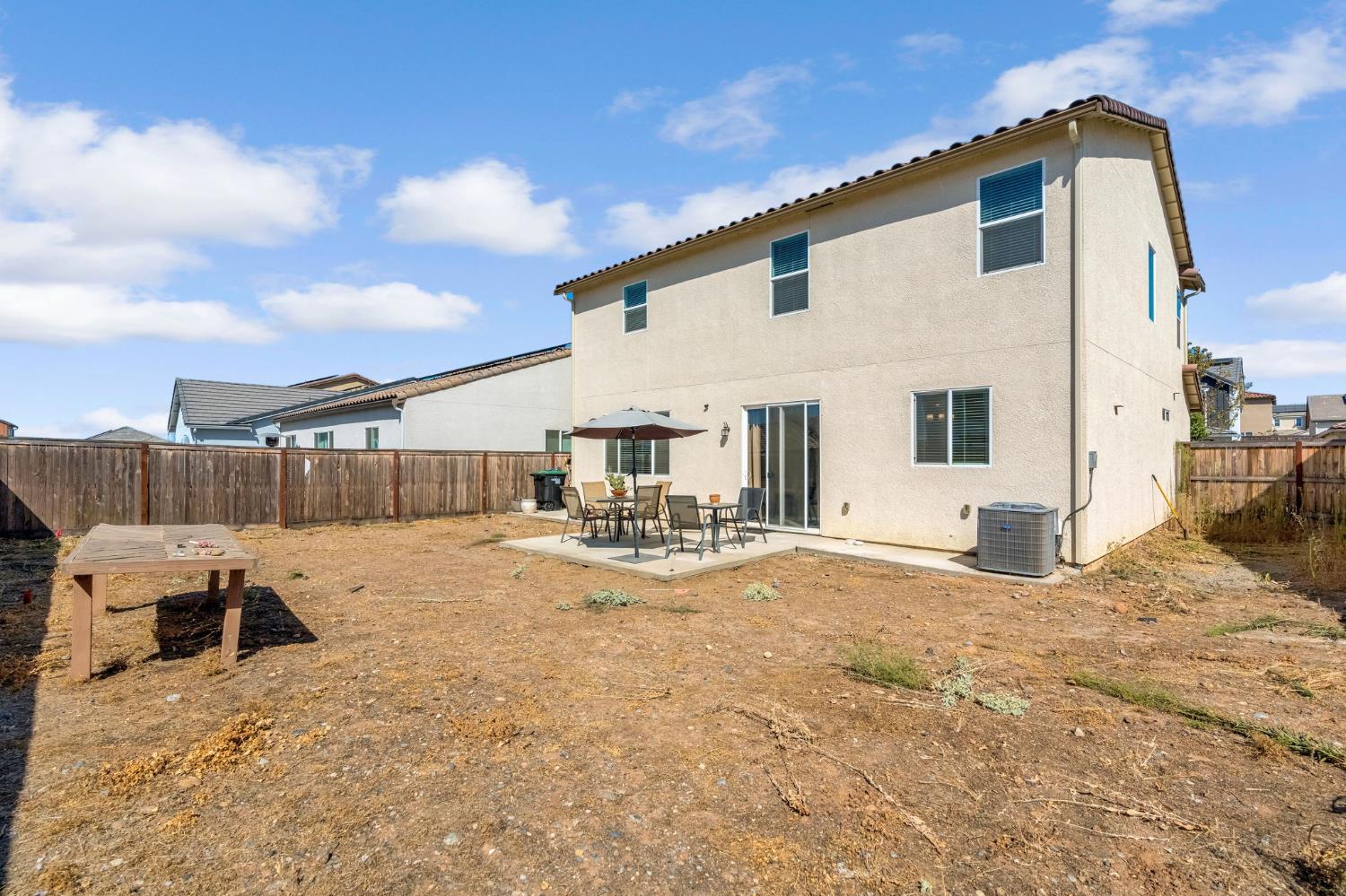 534 Laurel Crest Ave, Madera, CA 93636