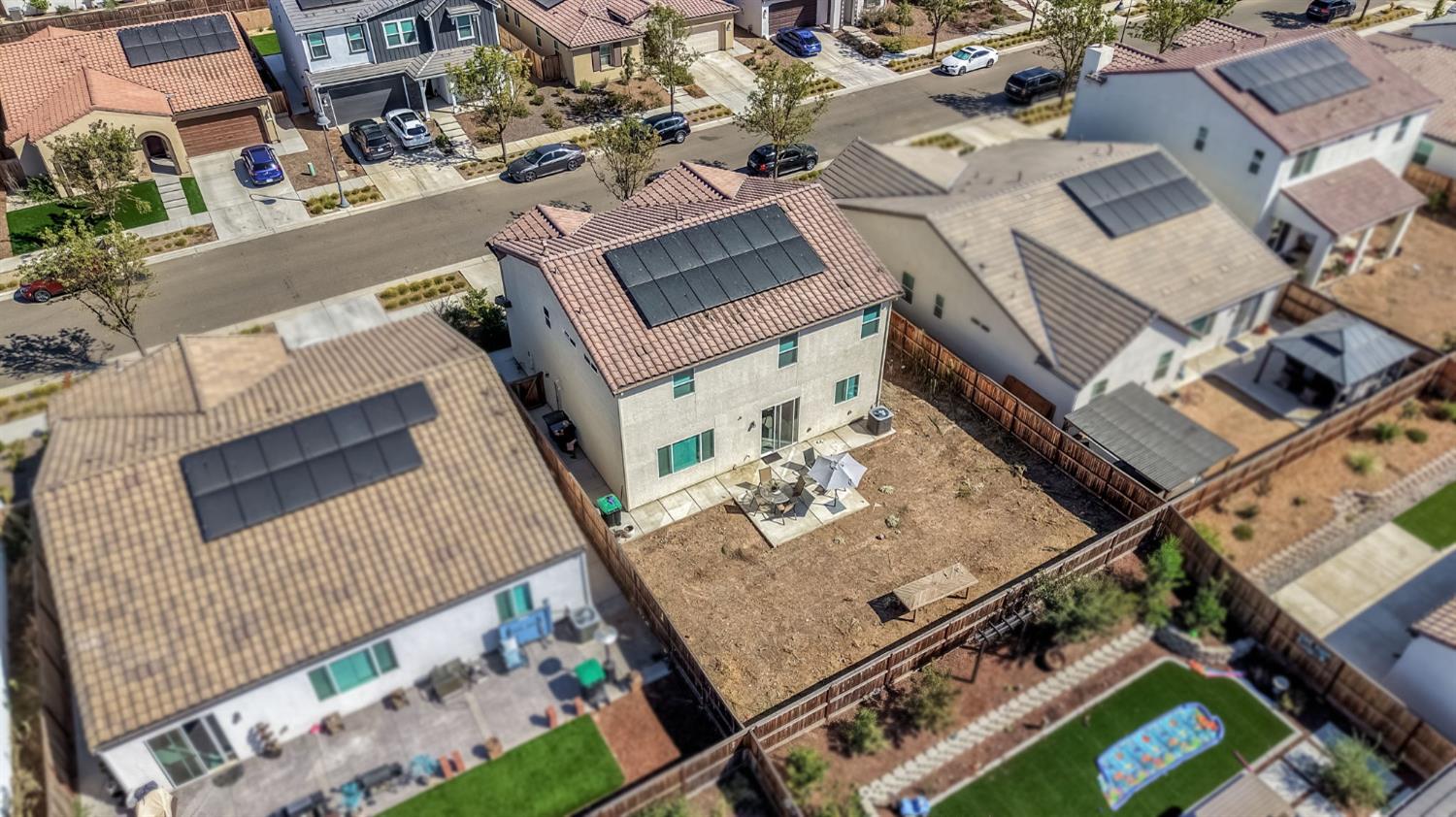 534 Laurel Crest Ave, Madera, CA 93636