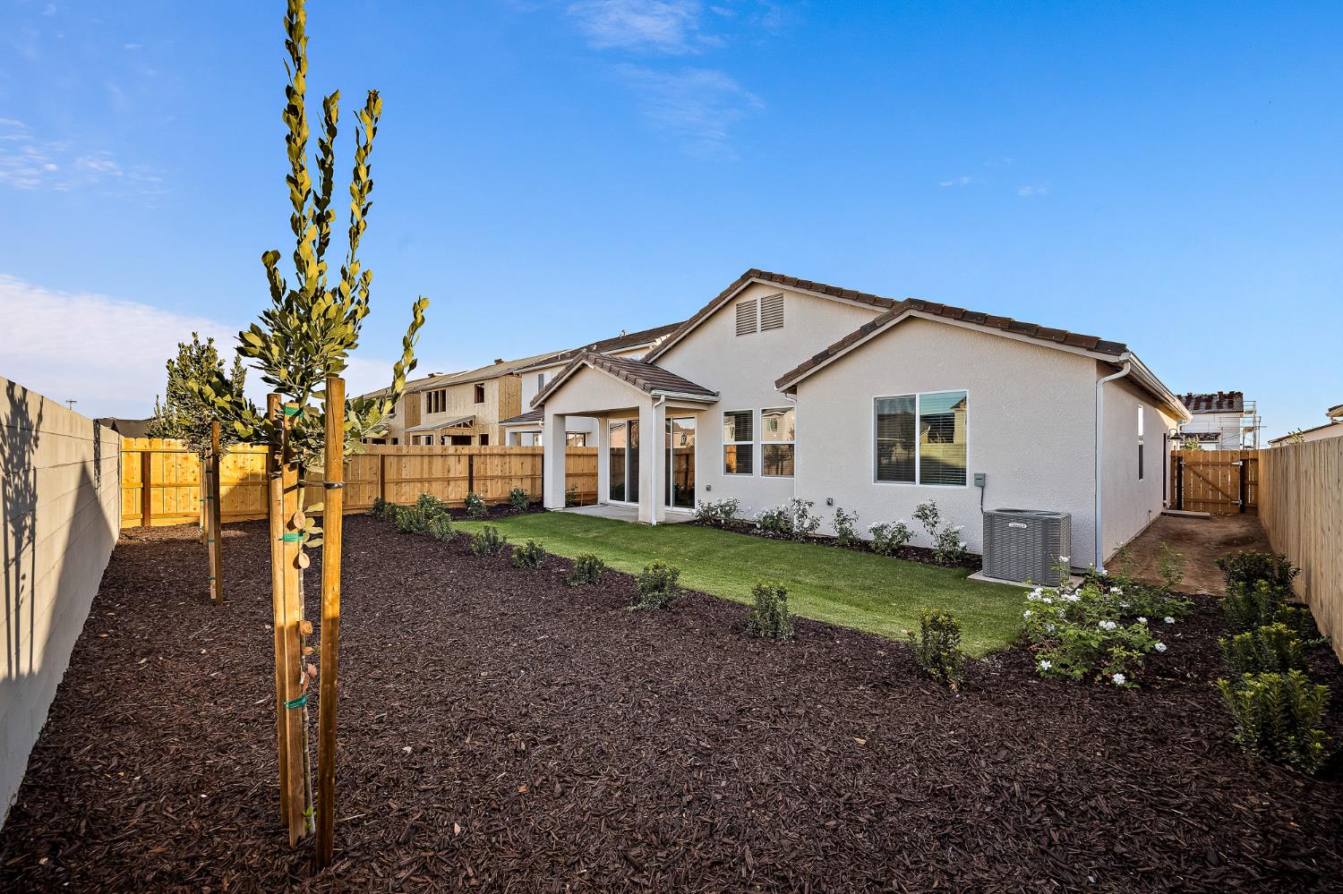 7138 W Ashcroft Ave, Fresno, CA 93723