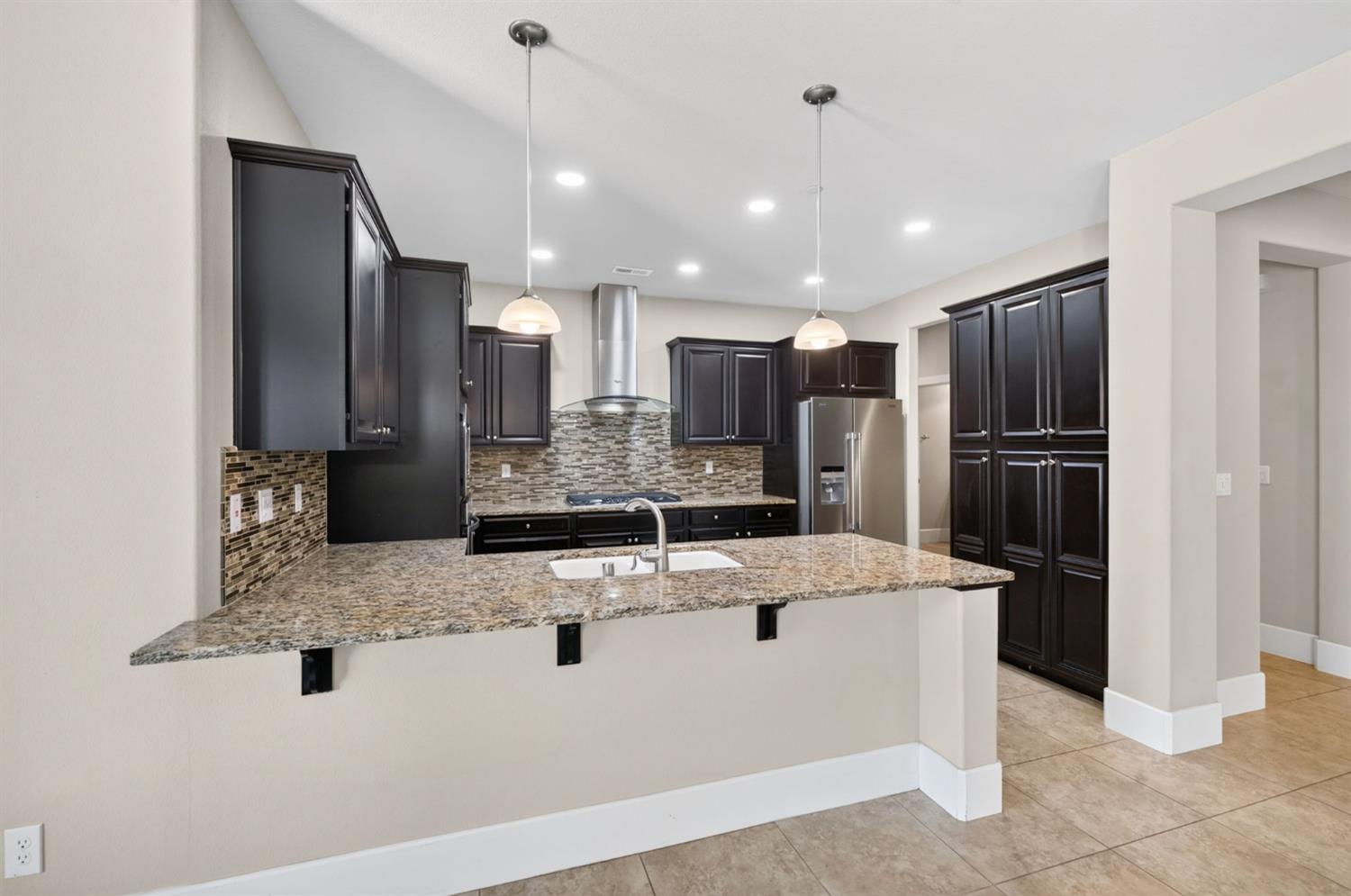 1639 N Piccadilly Ln, Clovis, CA 93619