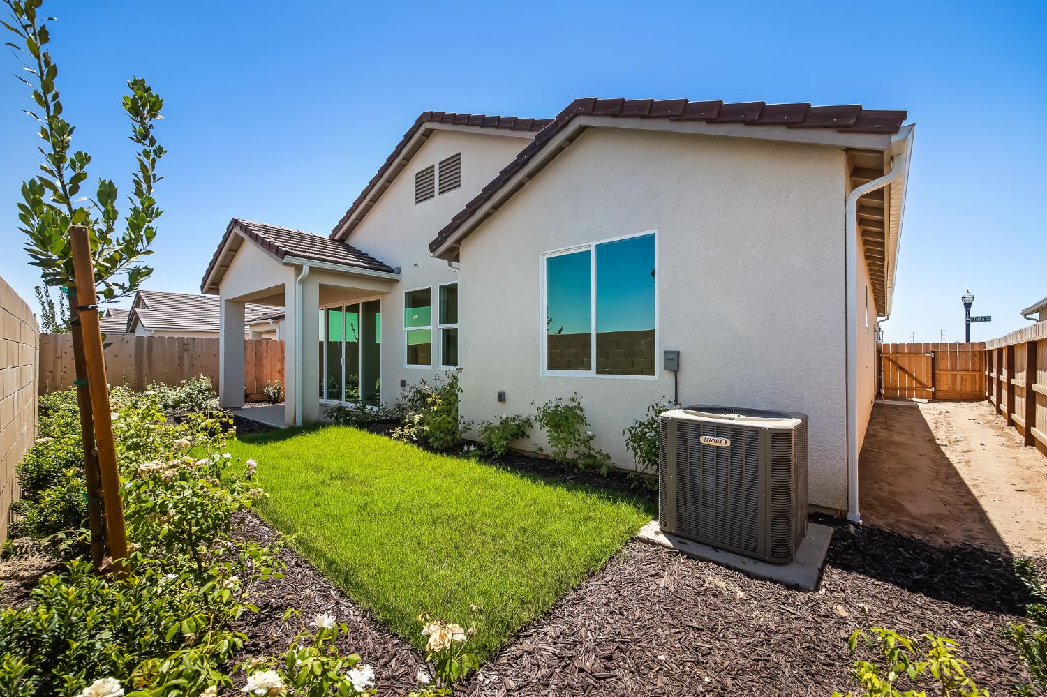 4164 N Tisha Ave, Fresno, CA 93723