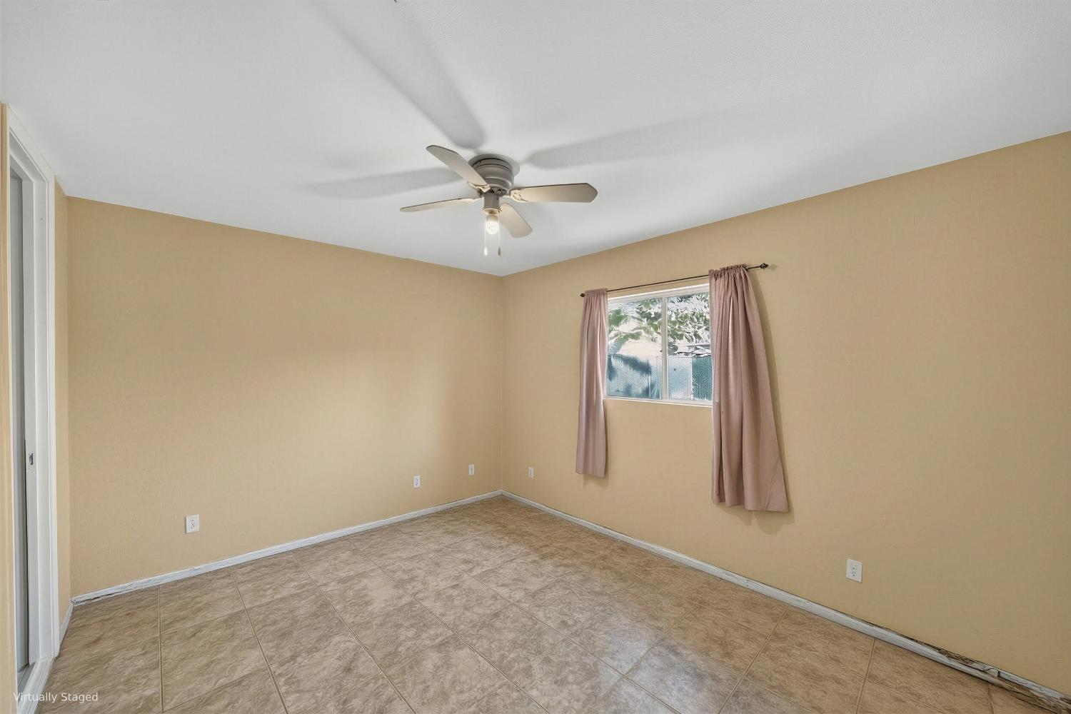 4531 E Illinois Ave, Fresno, CA 93702