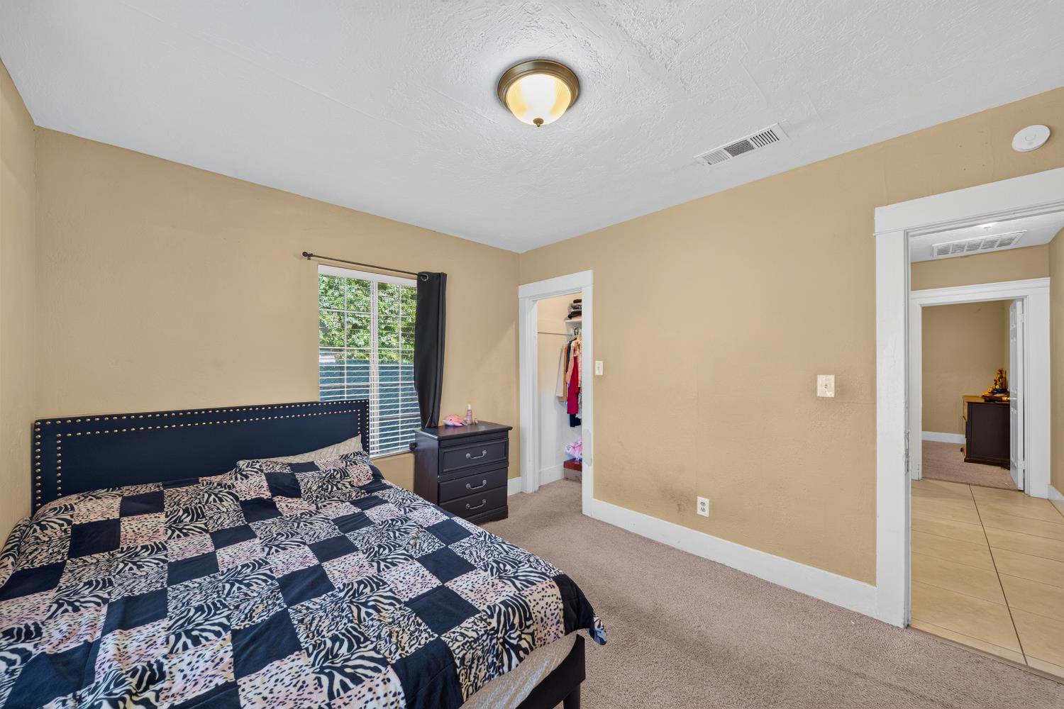 4531 E Illinois Ave, Fresno, CA 93702