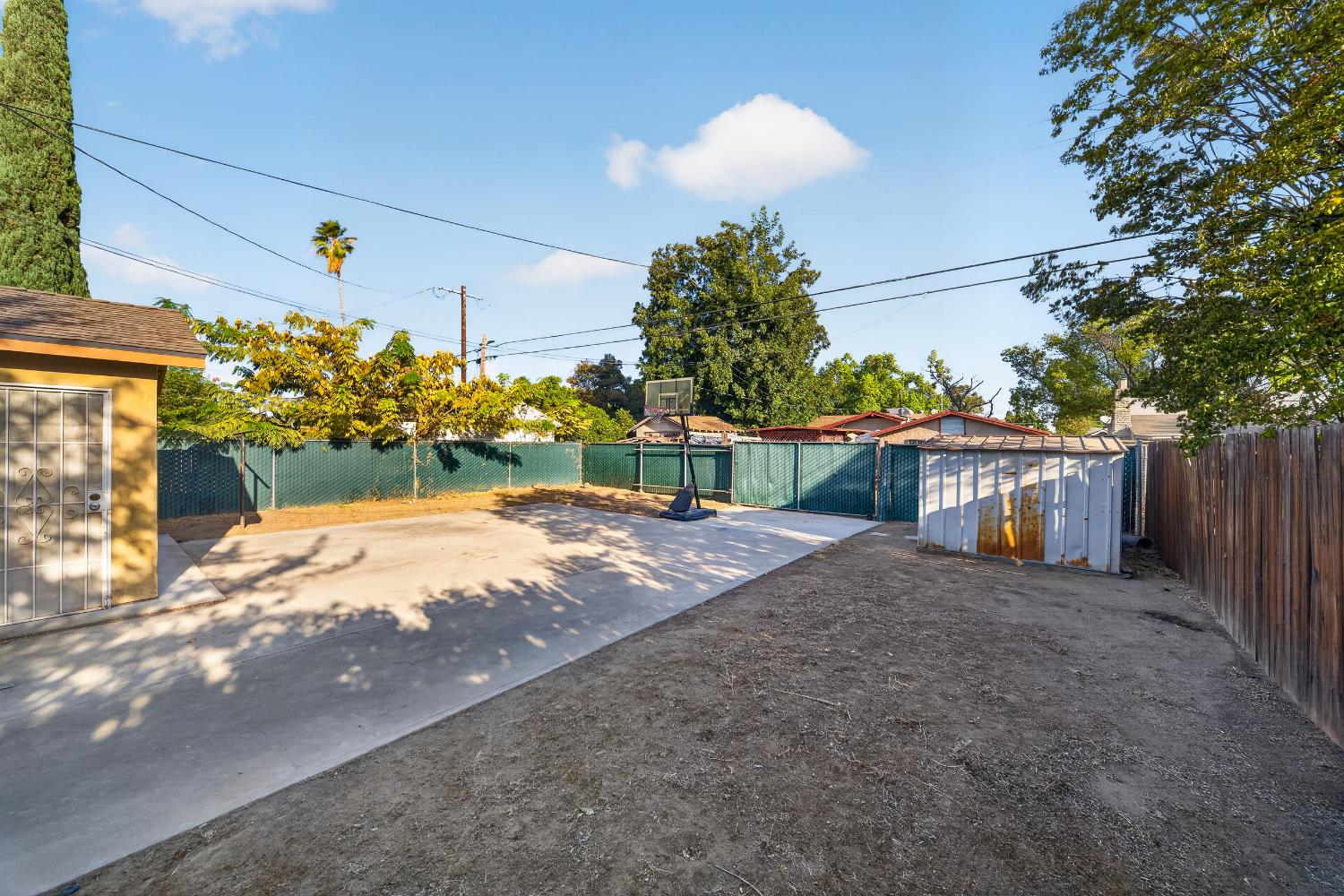 4531 E Illinois Ave, Fresno, CA 93702