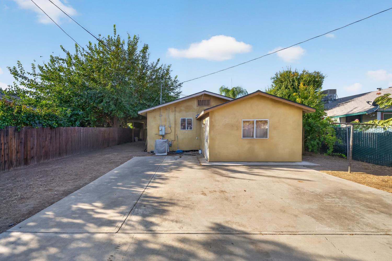 4531 E Illinois Ave, Fresno, CA 93702