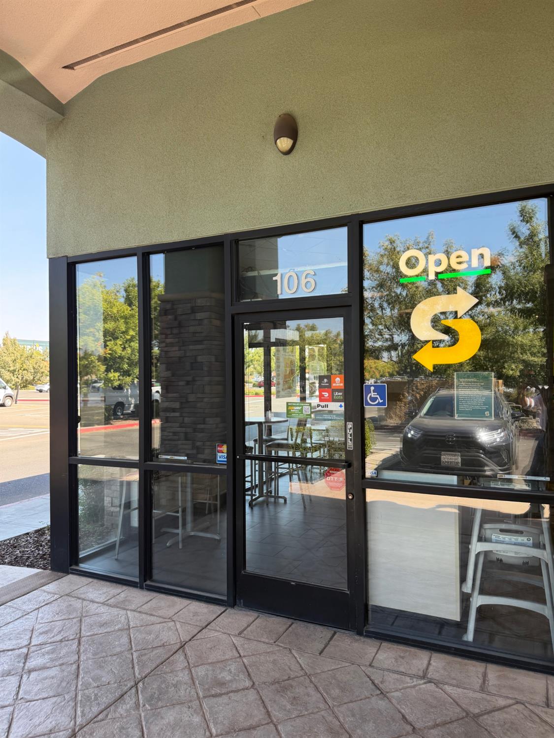 1195 Herndon Ave Ave, Fresno, CA 93612