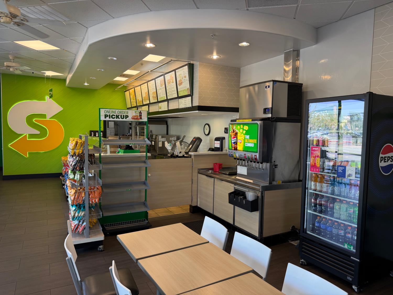 1195 Herndon Ave Ave, Fresno, CA 93612
