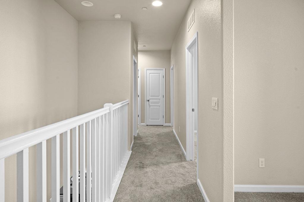 1129 S Carriage Ave S, Fresno, CA 93727