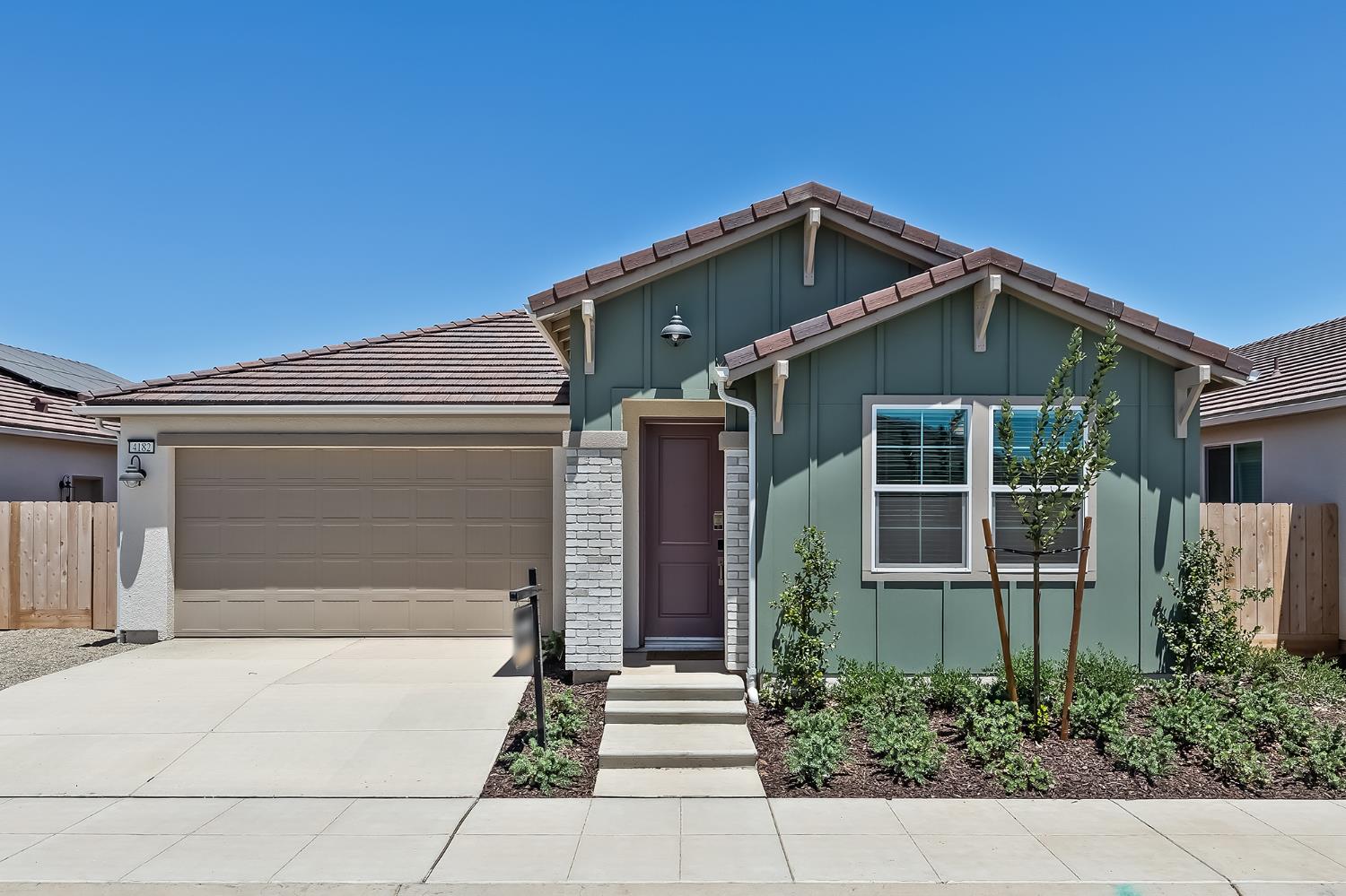 4182 N Tisha Ave, Fresno, CA 93723