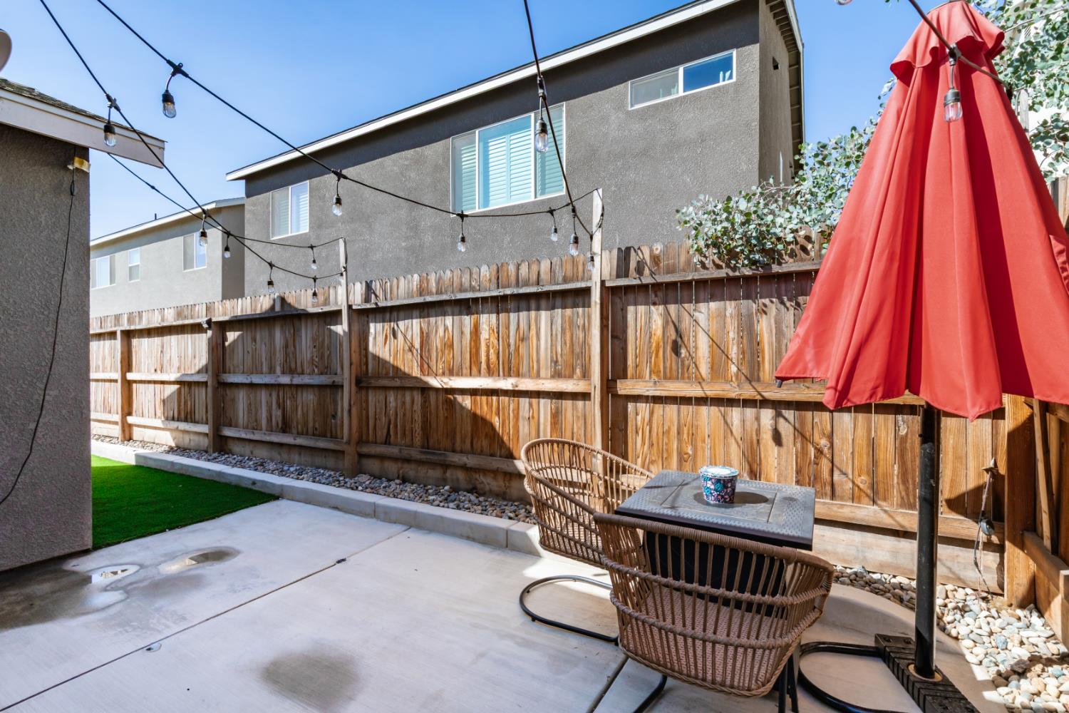 5869 E Alexander, Fresno, CA 93727