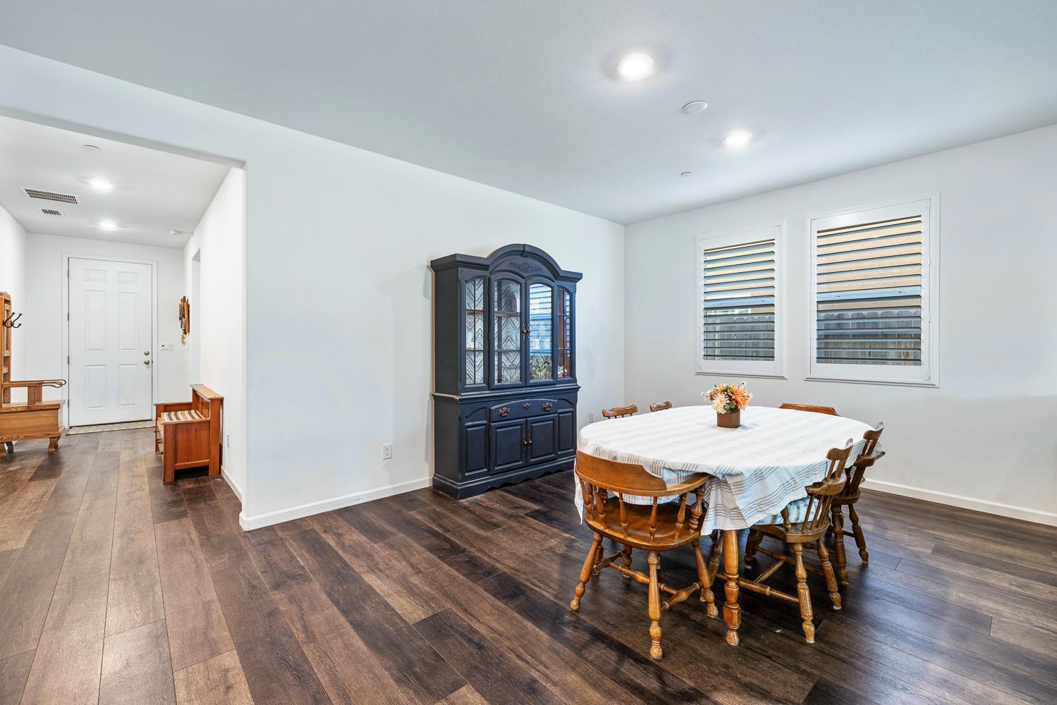 6816 E Woodward Ave, Fresno, CA 93727