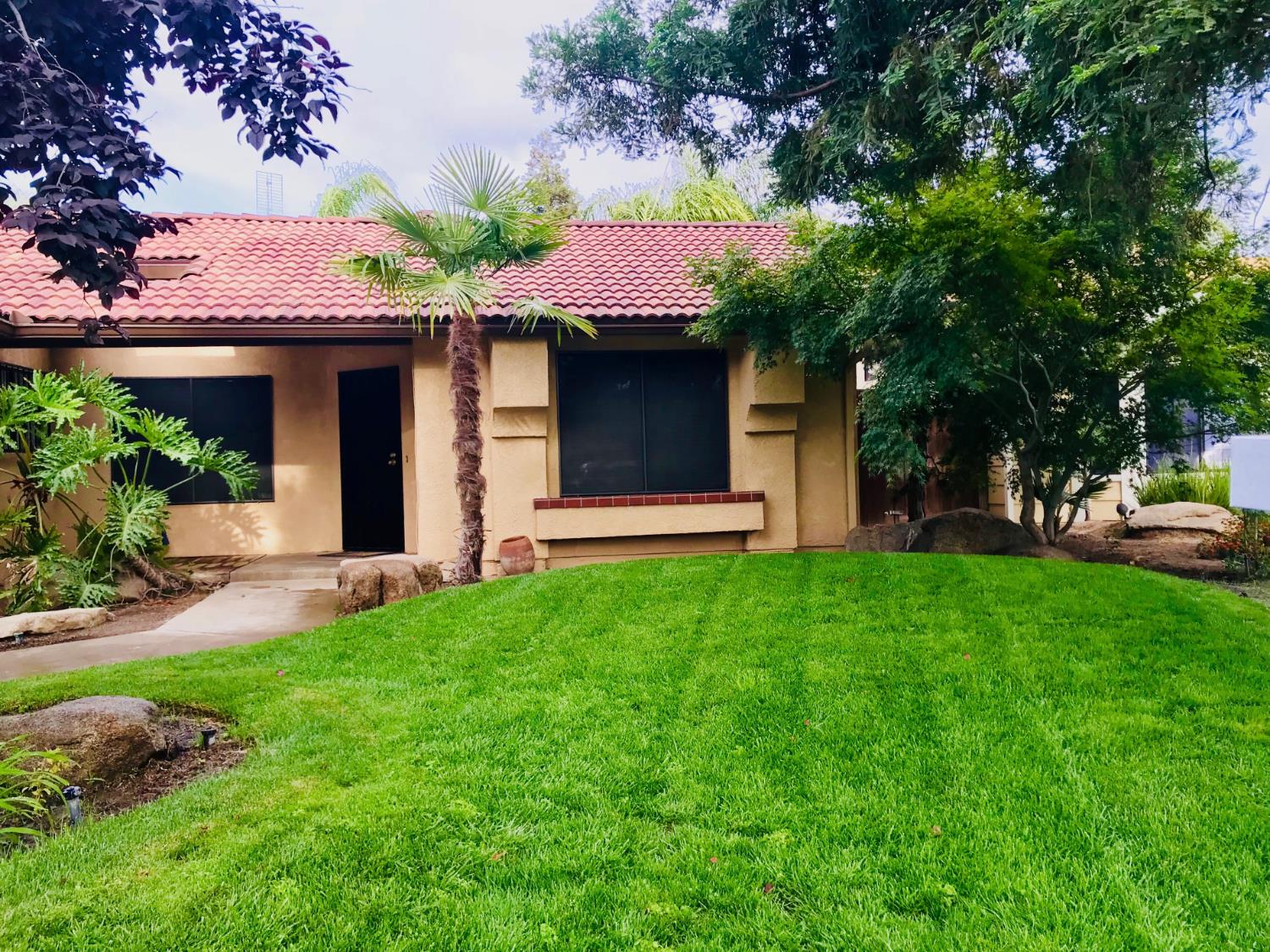 6510 N State Ave, Fresno, CA 93722