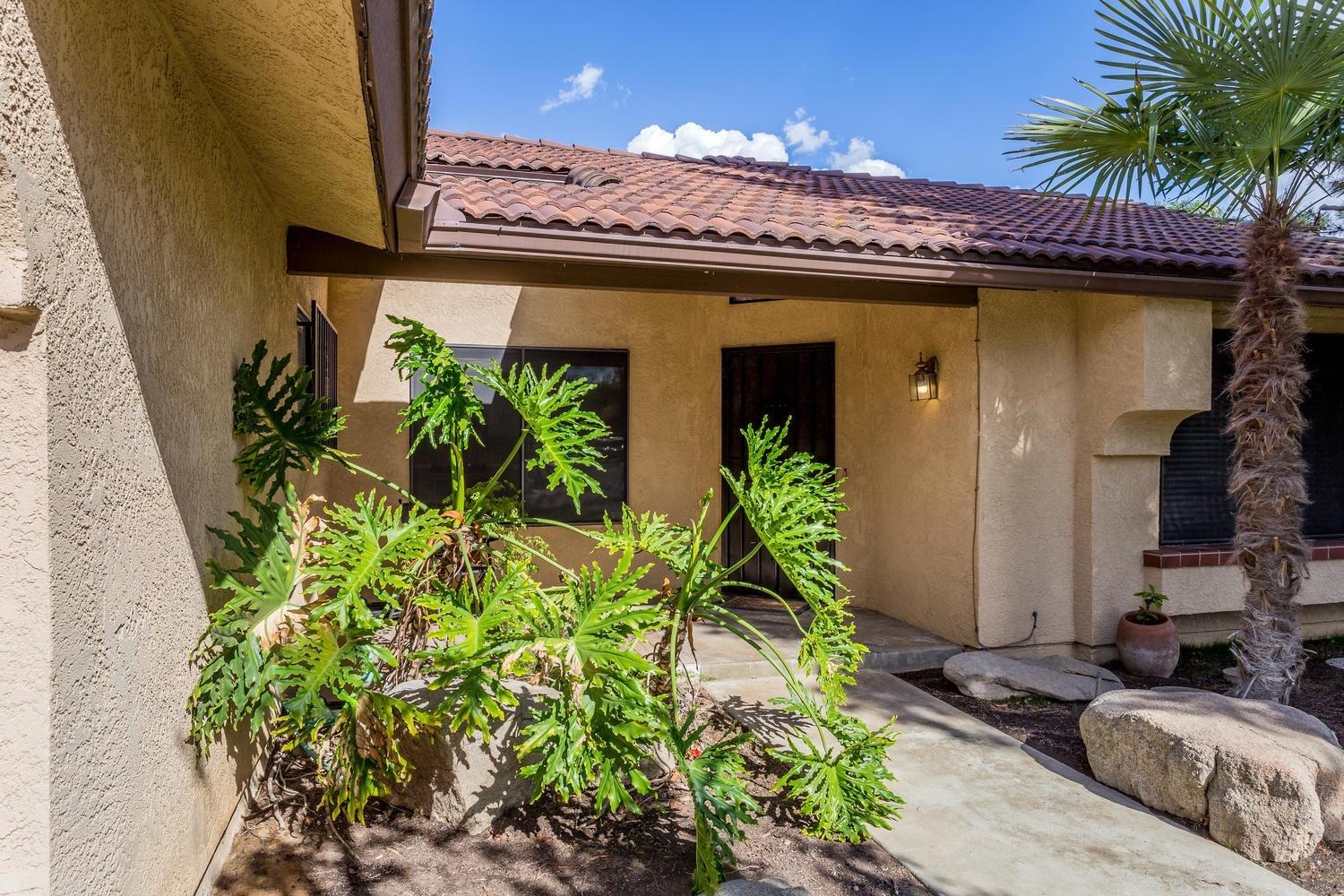 6510 N State Ave, Fresno, CA 93722