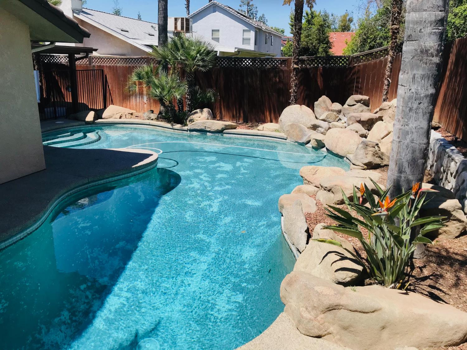 6510 N State Ave, Fresno, CA 93722