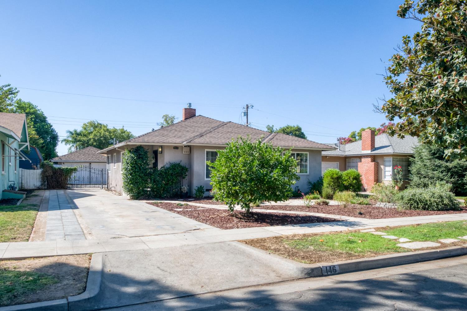 146 E Garland Ave, Fresno, CA 93704