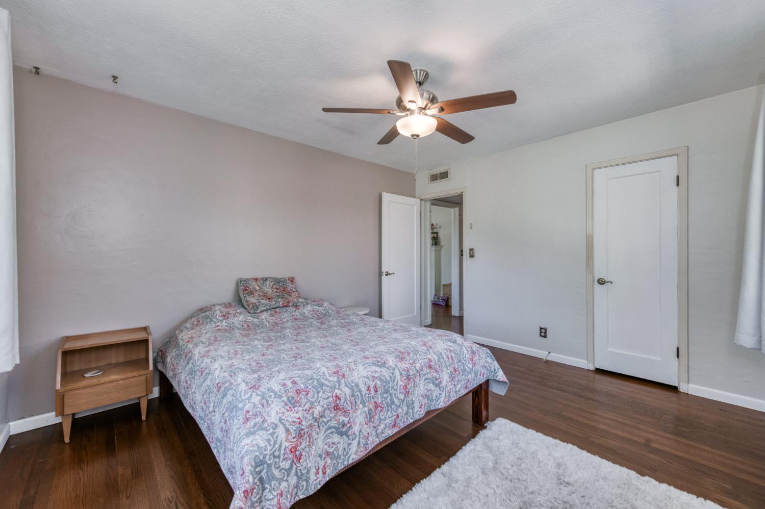 146 E Garland Ave, Fresno, CA 93704