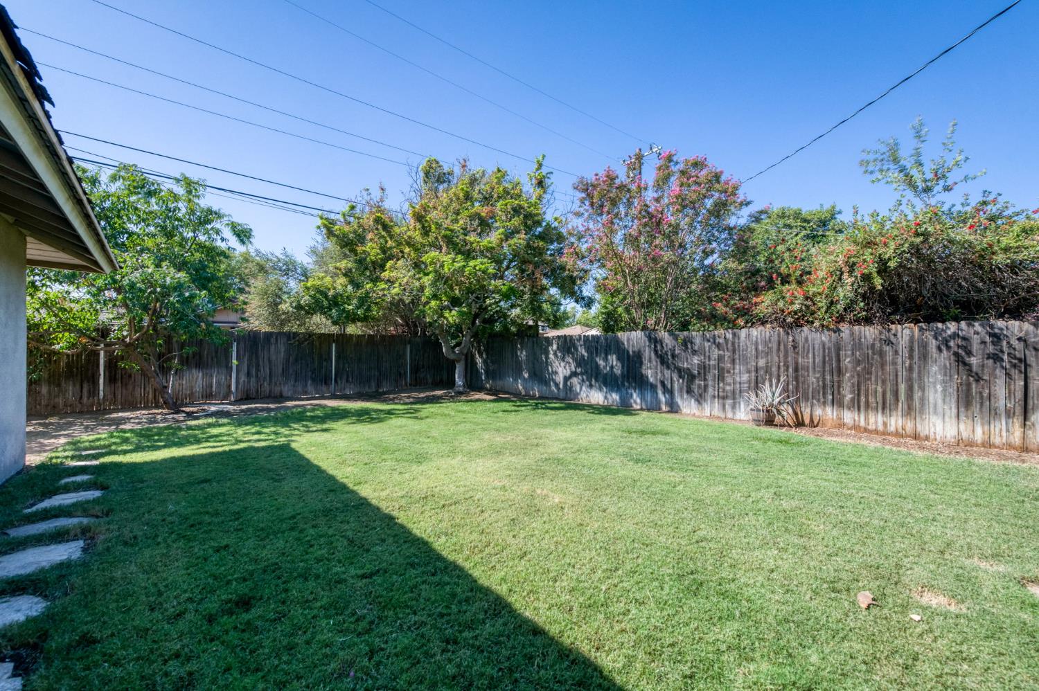 146 E Garland Ave, Fresno, CA 93704