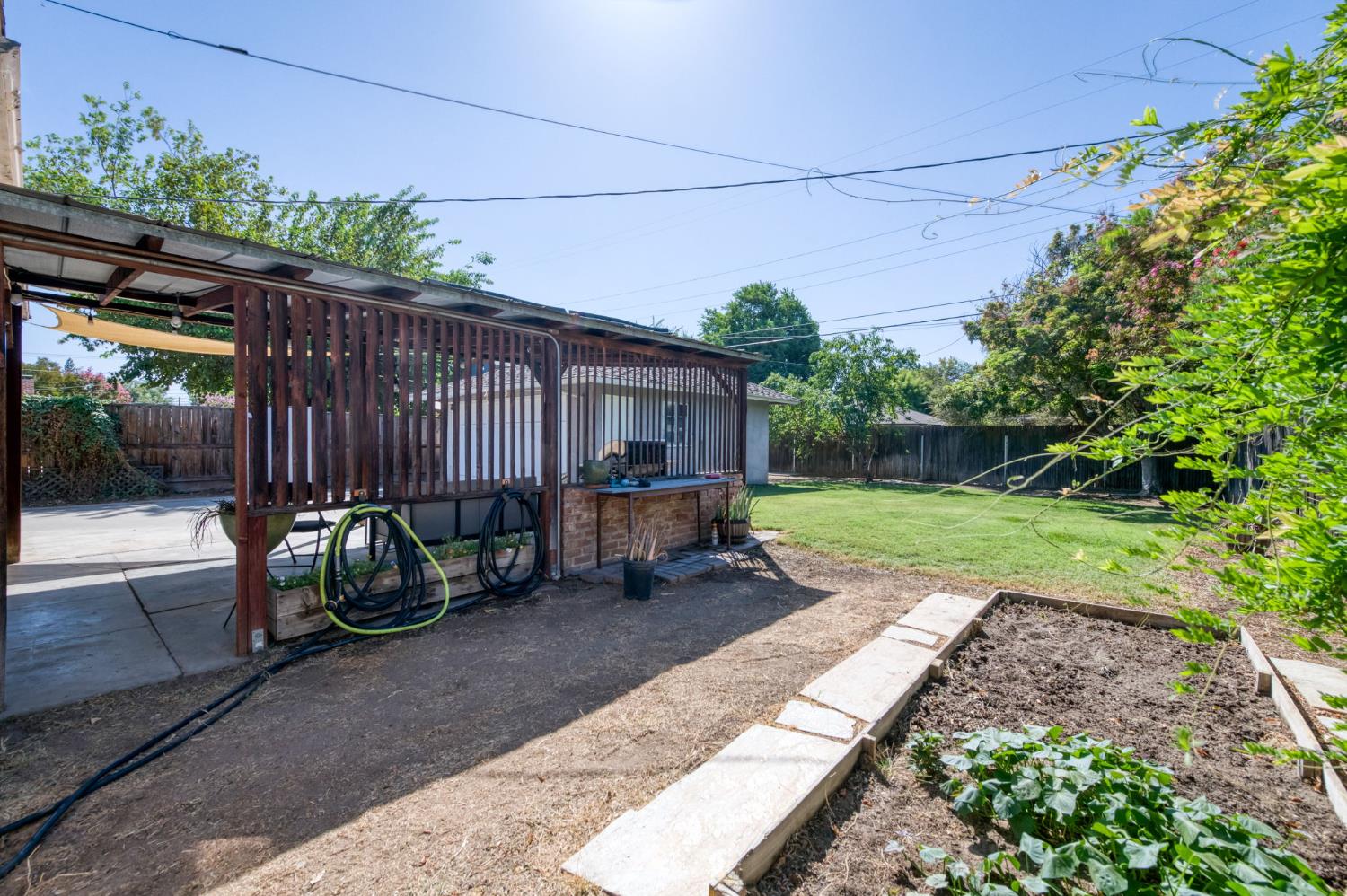 146 E Garland Ave, Fresno, CA 93704