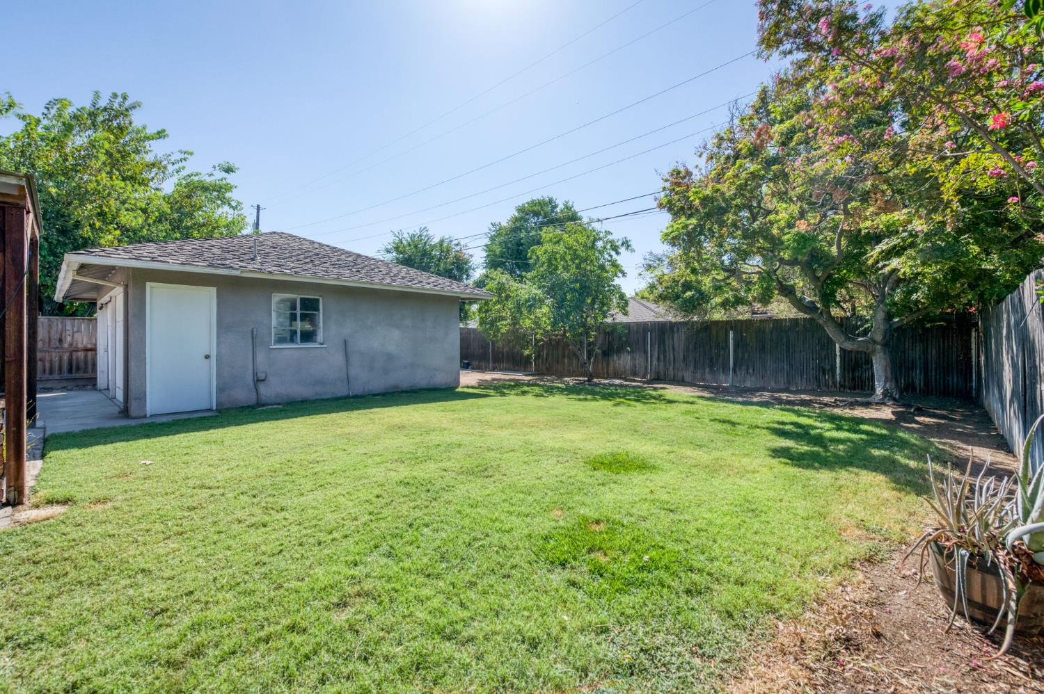 146 E Garland Ave, Fresno, CA 93704