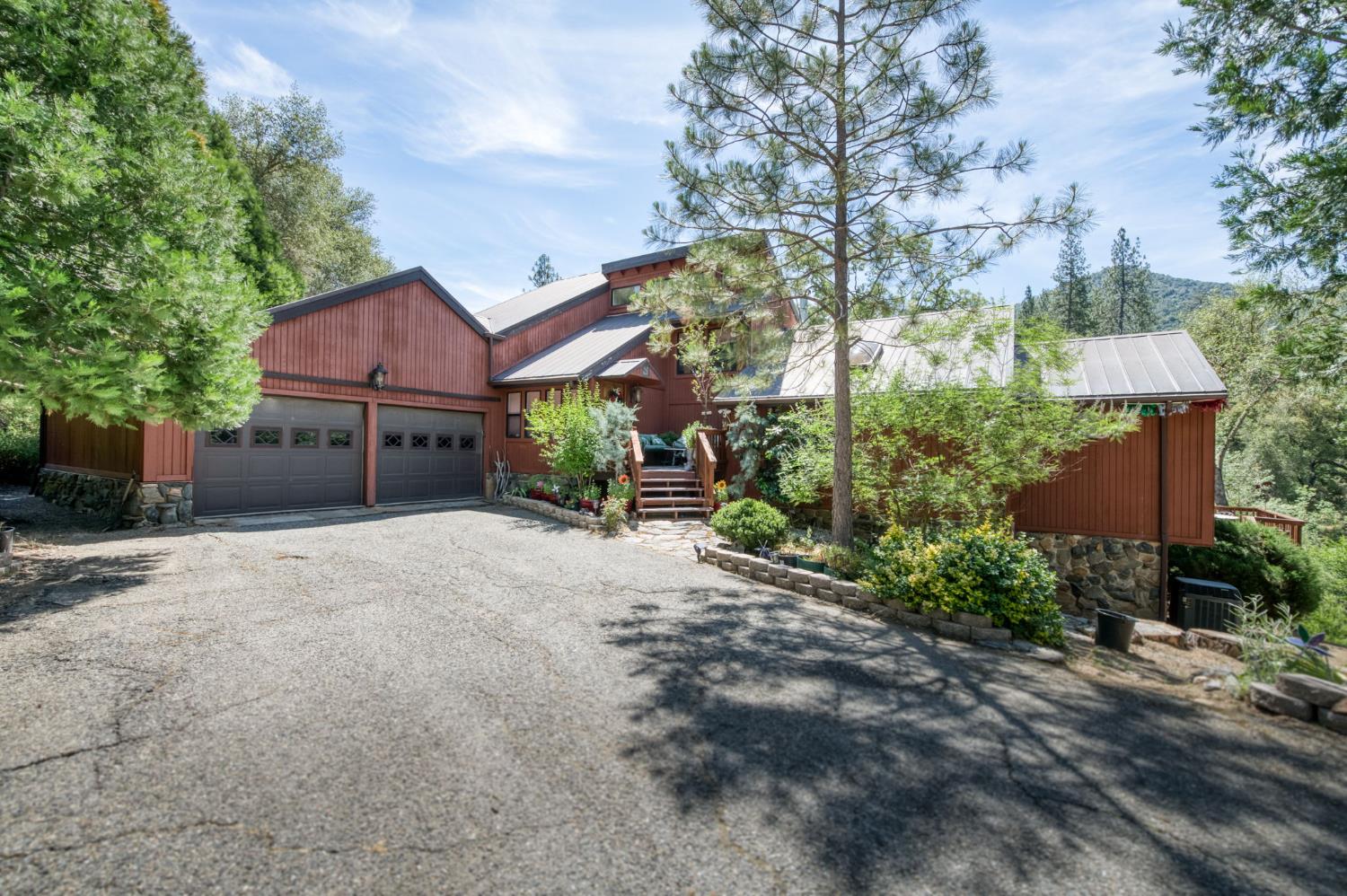 40325 Goldside Dr, Oakhurst, CA 93644