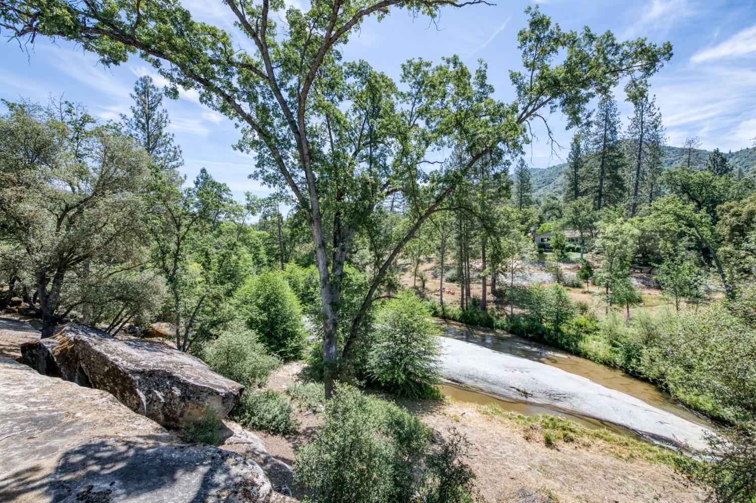 40325 Goldside Dr, Oakhurst, CA 93644