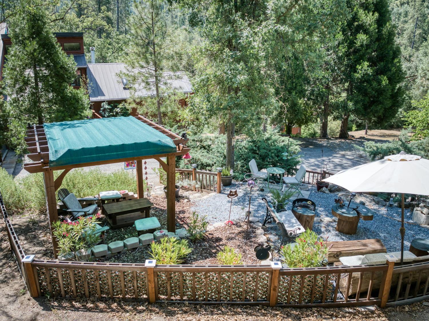40325 Goldside Dr, Oakhurst, CA 93644