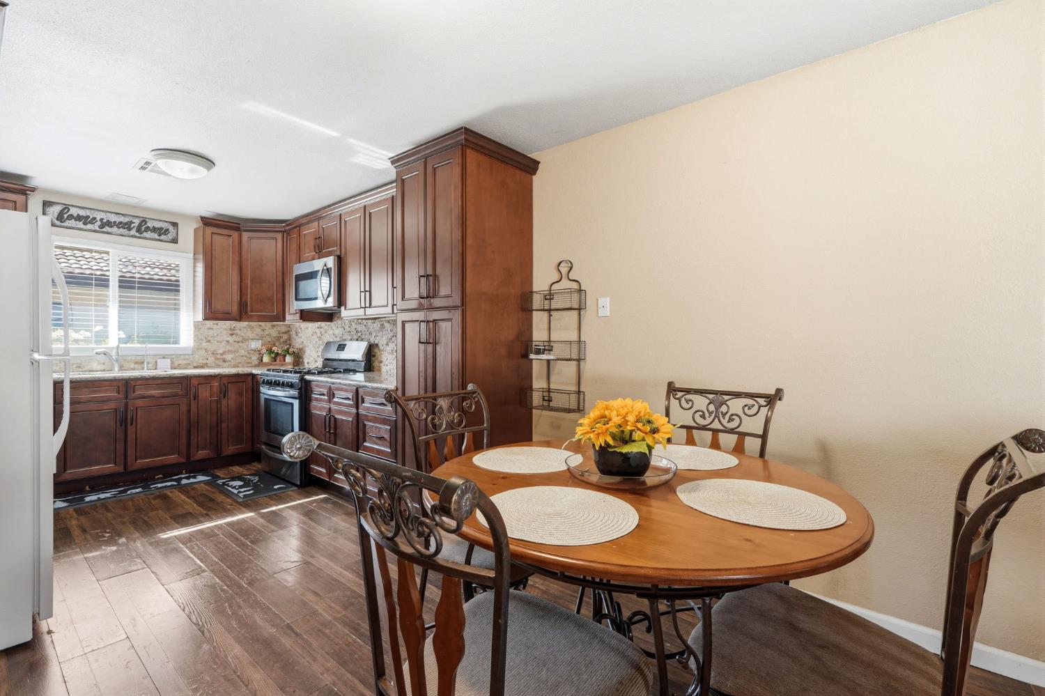 317 W Sierra #107, Fresno, CA 93704