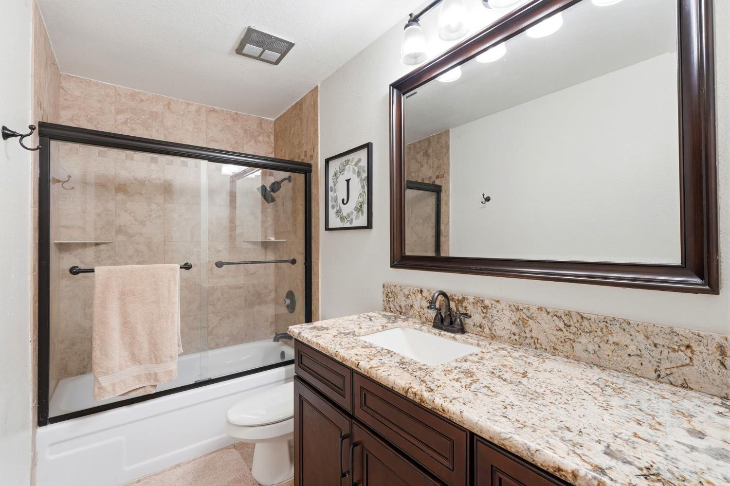 317 W Sierra #107, Fresno, CA 93704