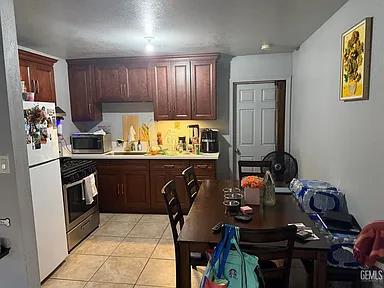 218 E 51st St, Los Angeles, CA 90011