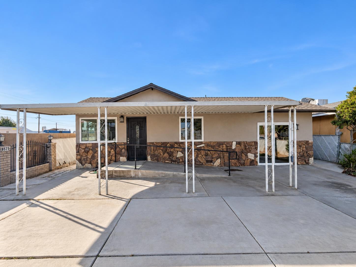 8575 7Th St, San Joaquin, CA 93660