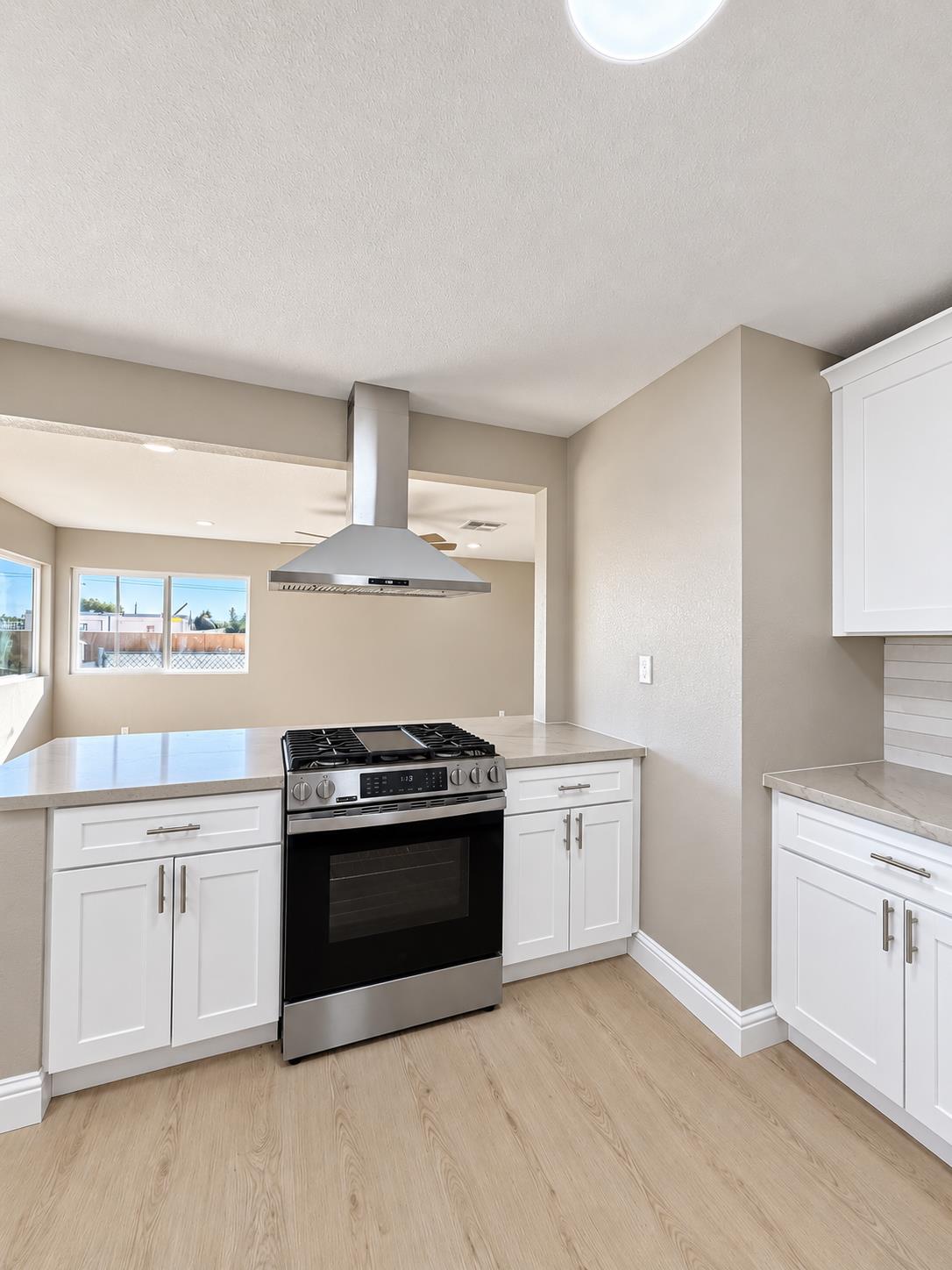 8575 7Th St, San Joaquin, CA 93660
