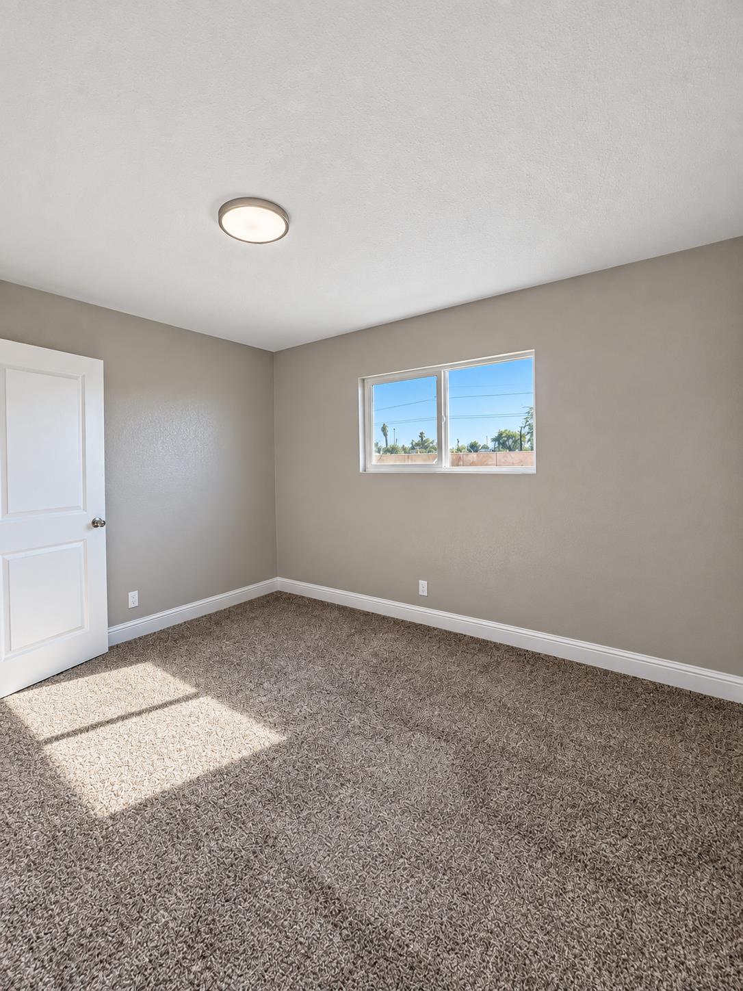 8575 7Th St, San Joaquin, CA 93660