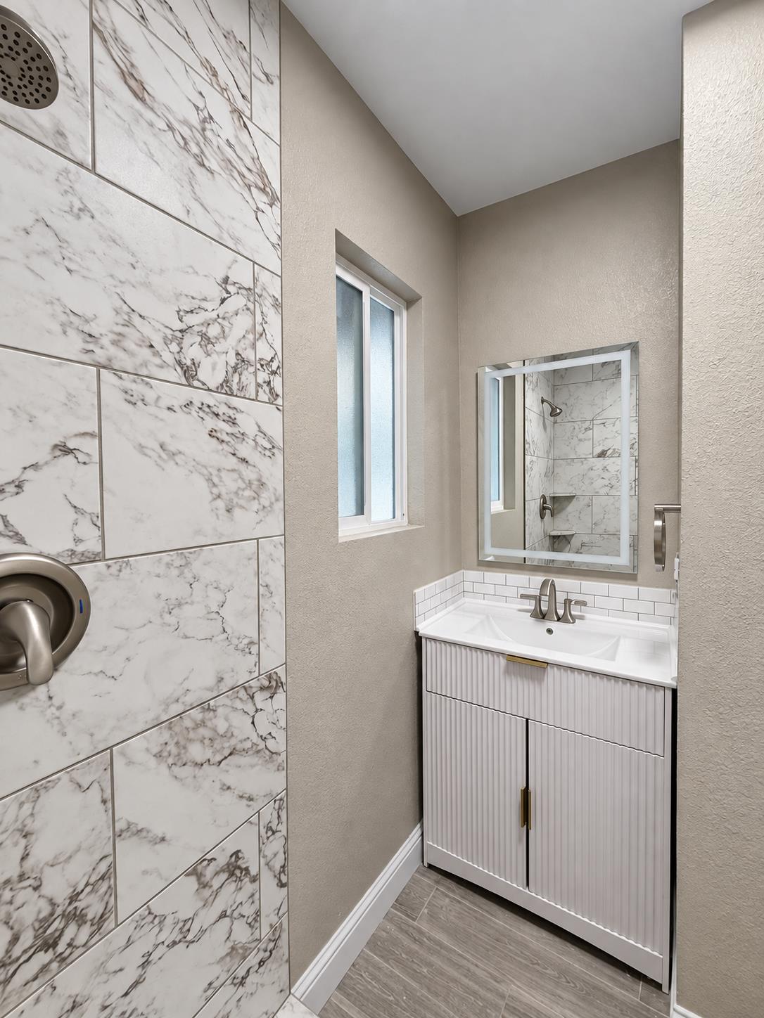8575 7Th St, San Joaquin, CA 93660