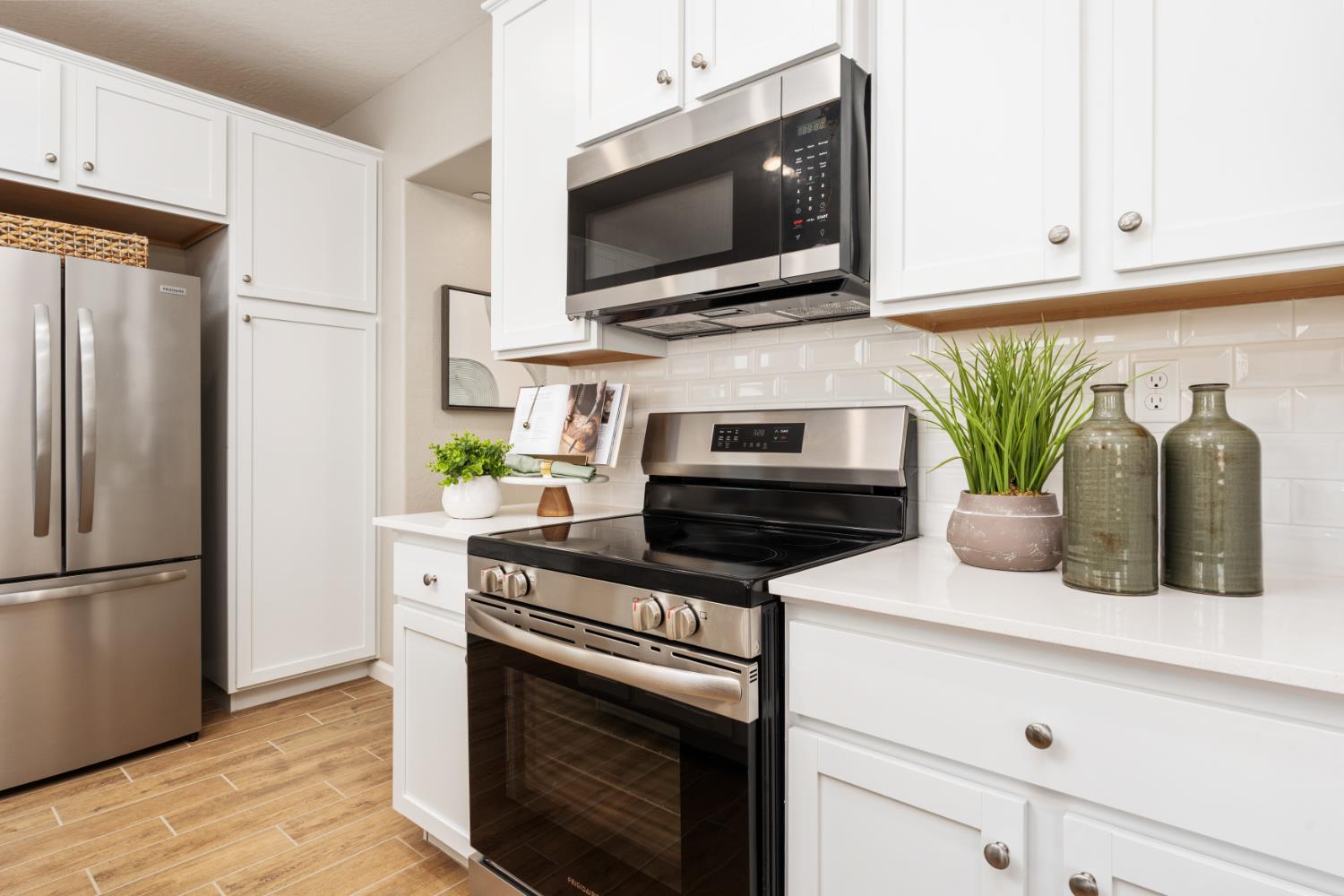 1512 Bloom Ln, Clovis, CA 93619