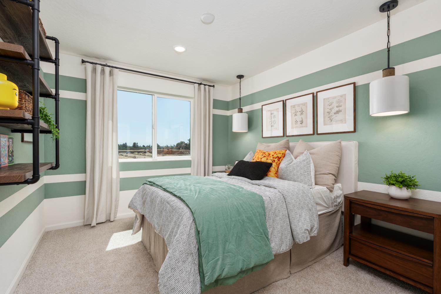 1536 Bloom Ln, Clovis, CA 93619