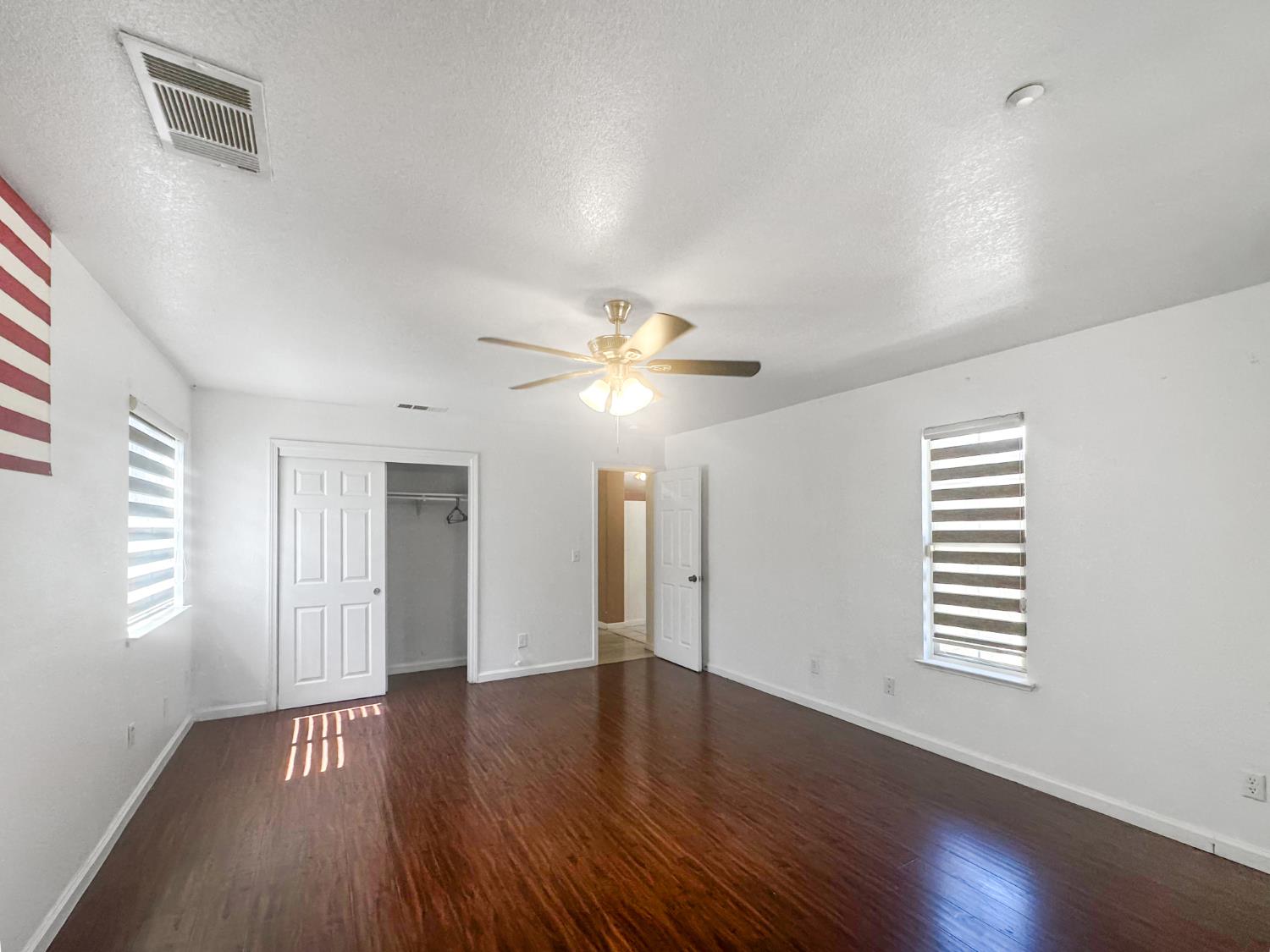 5457 N Ensanada Ave, Fresno, CA 93723