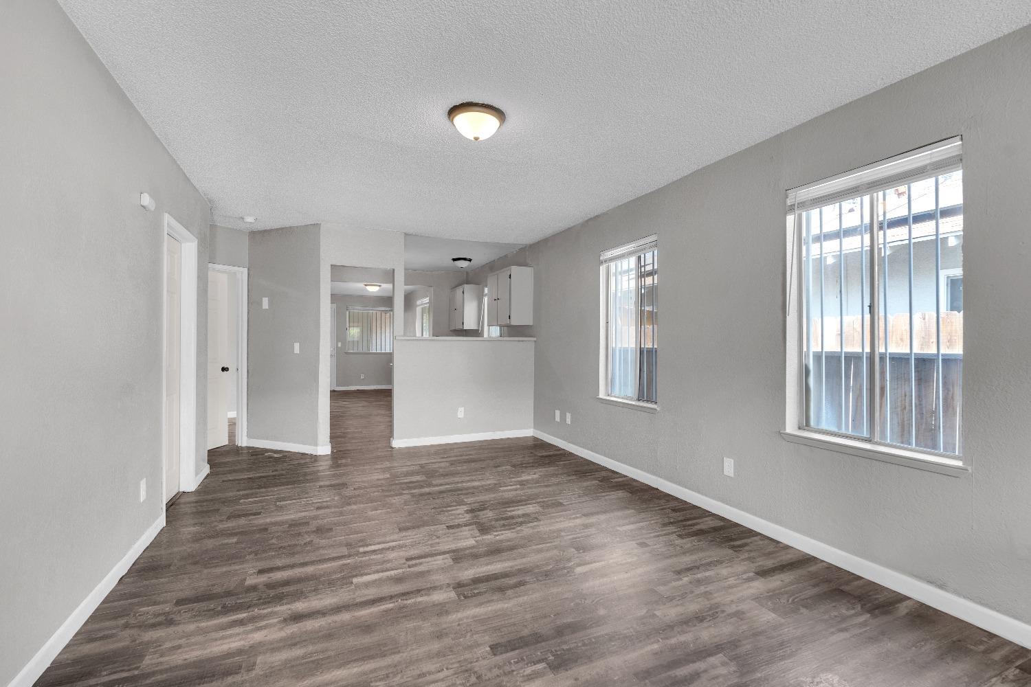 3137 E Townsend Ave, Fresno, CA 93702