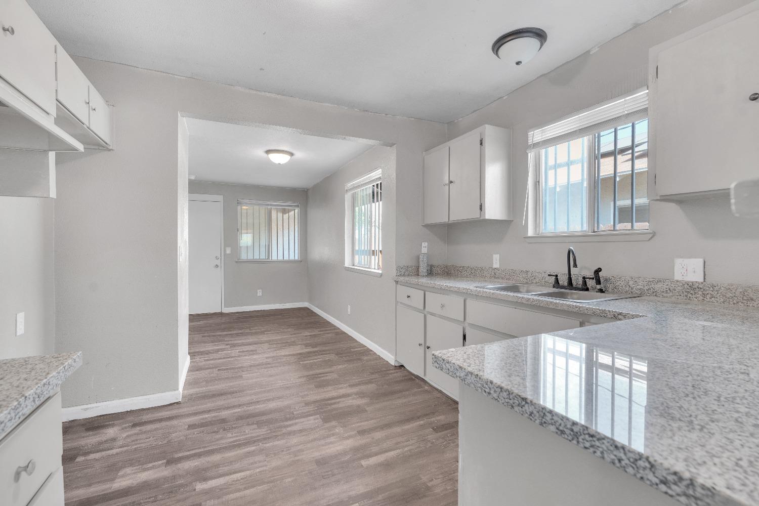 3137 E Townsend Ave, Fresno, CA 93702
