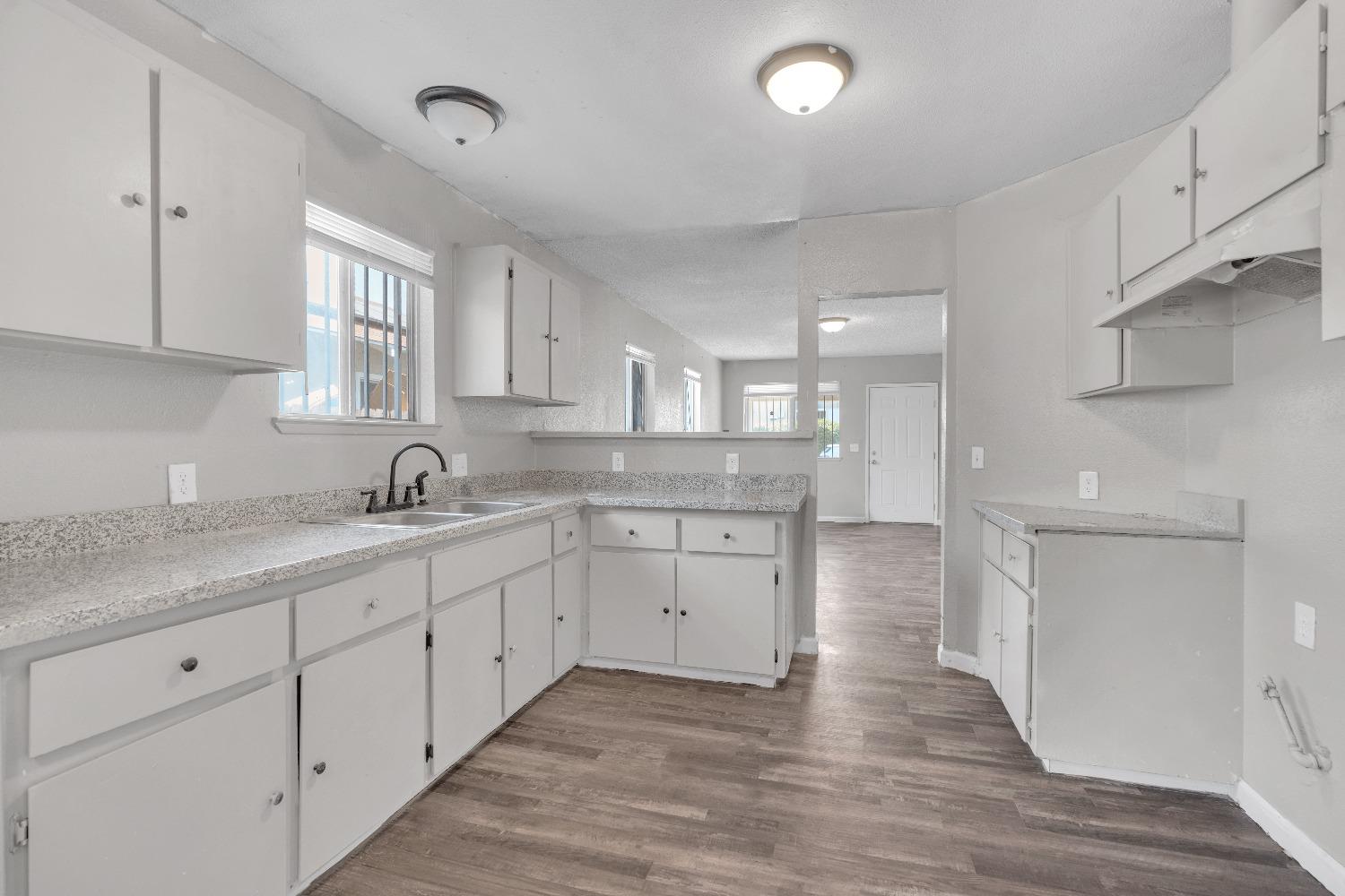 3137 E Townsend Ave, Fresno, CA 93702