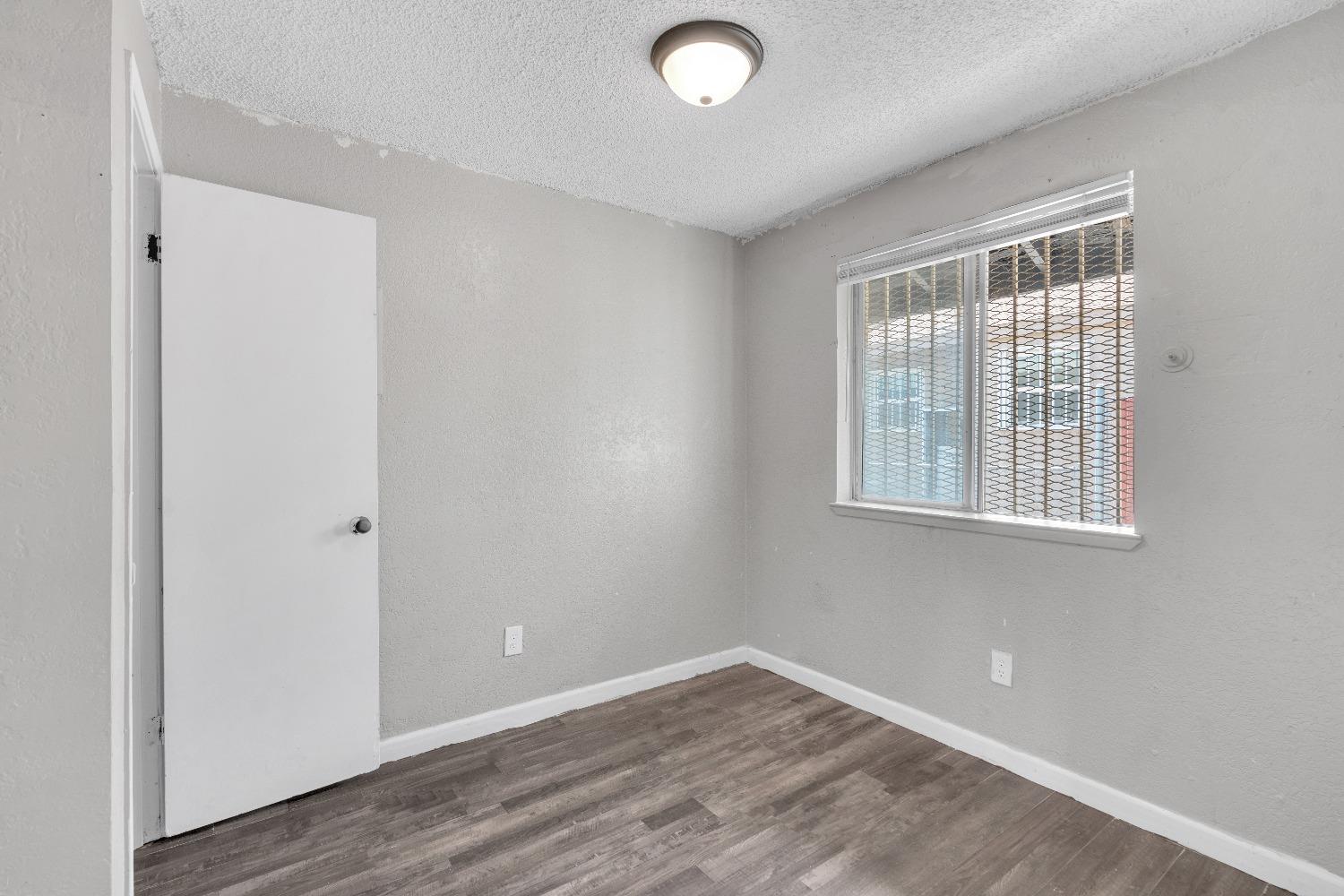 3137 E Townsend Ave, Fresno, CA 93702