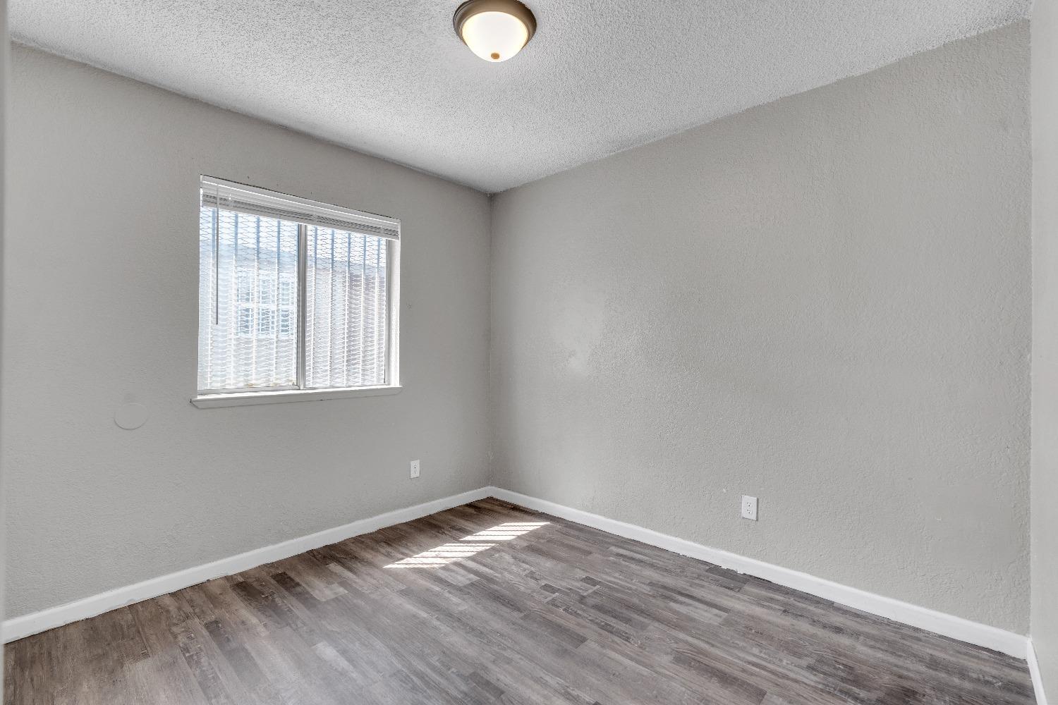 3137 E Townsend Ave, Fresno, CA 93702