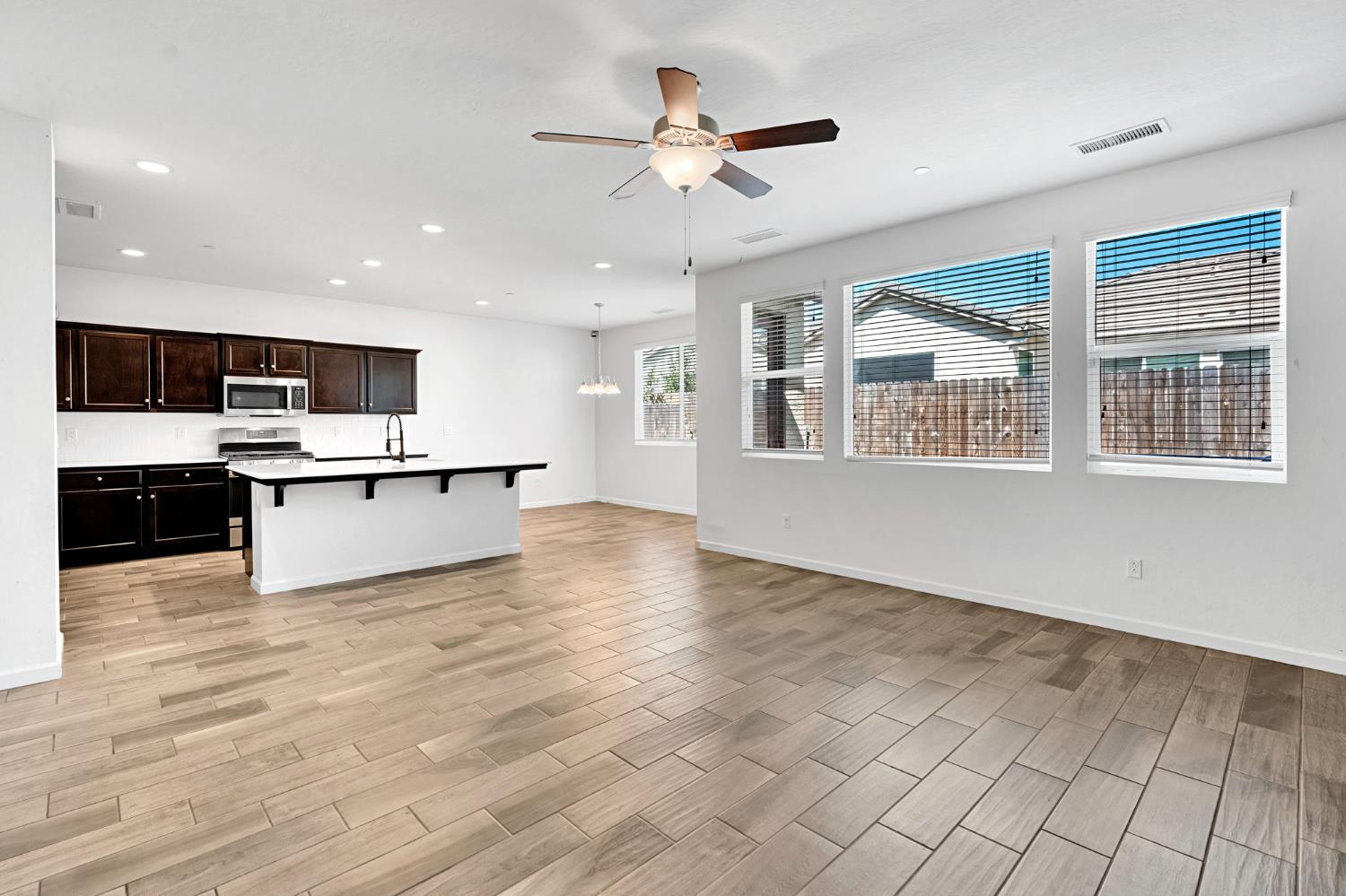 3037 Swift Ln, Clovis, CA 93619