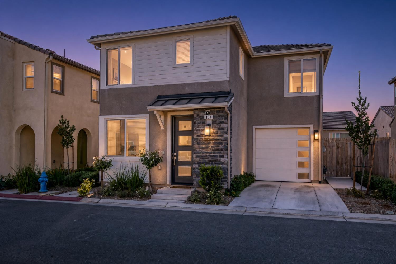 164 Arbor Dr S, Madera, CA 93636
